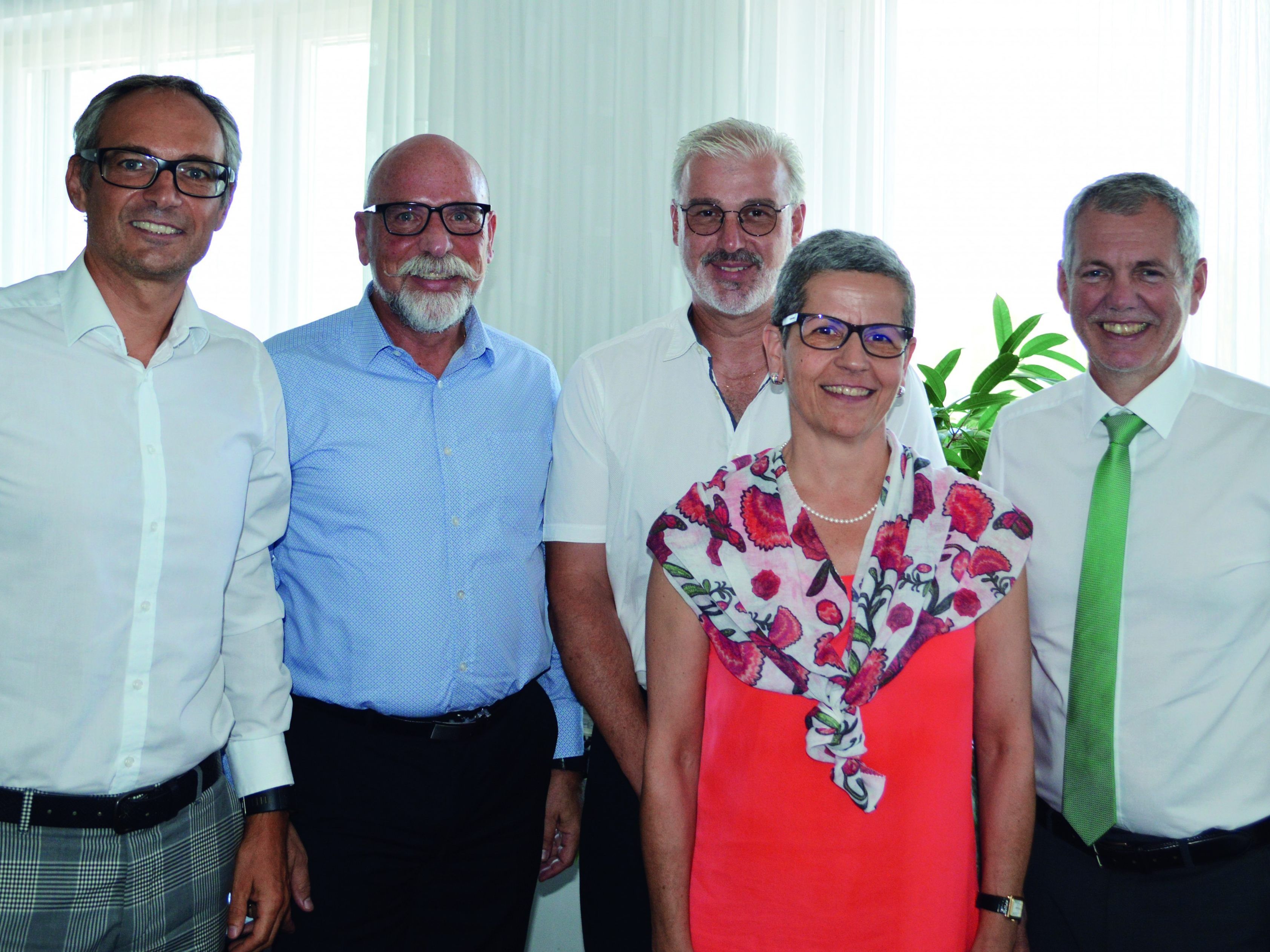Prok. Marco Klocker (VLV), Bruno Fleisch, Axel Girardelli, Barbara Kathan (alle Chorverband Vorarlberg), Dir. Robert Sturn (VLV) Prok. Marco Klocker (VLV), Bruno Fleisch, Axel Girardelli, Barbara Kathan (alle Chorverband Vorarlberg), Dir. Robert Sturn (VLV)
