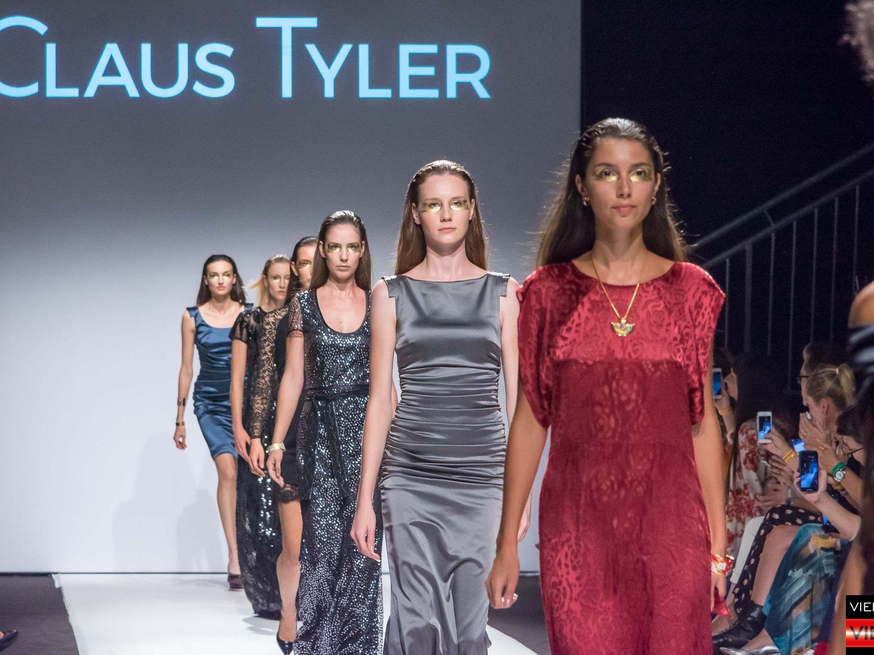 Wir haben alle Bilder der MQ Vienna Fashion Week 2018. Wir haben alle Bilder der MQ Vienna Fashion Week 2018.