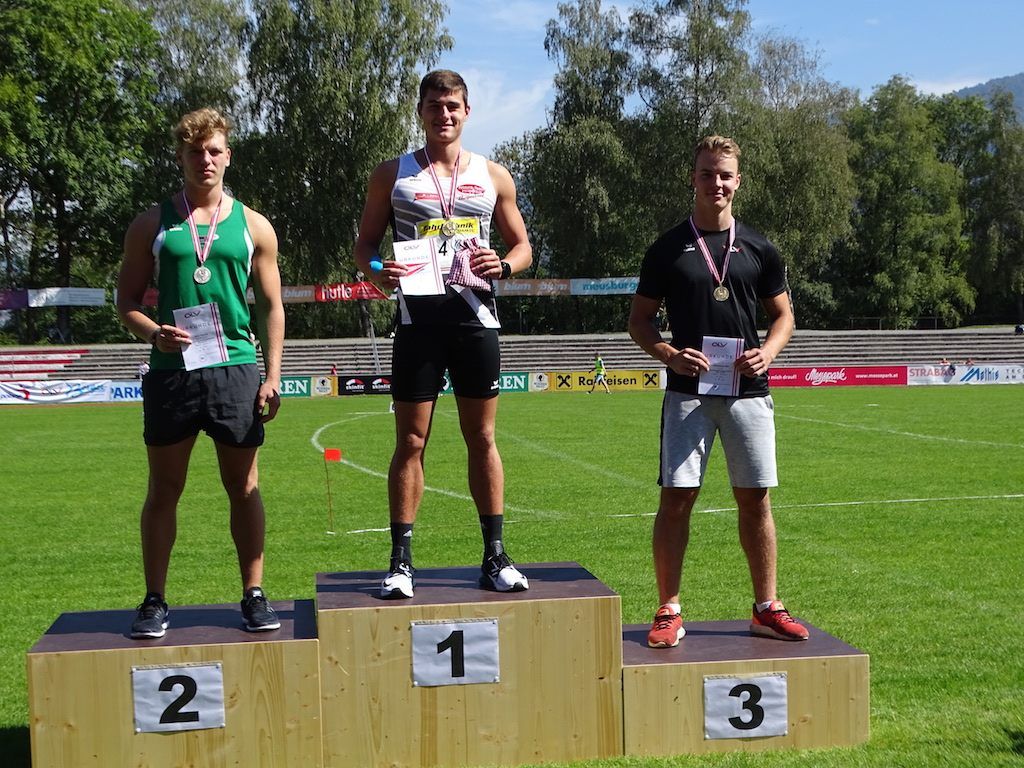 Max Heinzelmann (1.v.r.) sicherte sich den 3. Platz