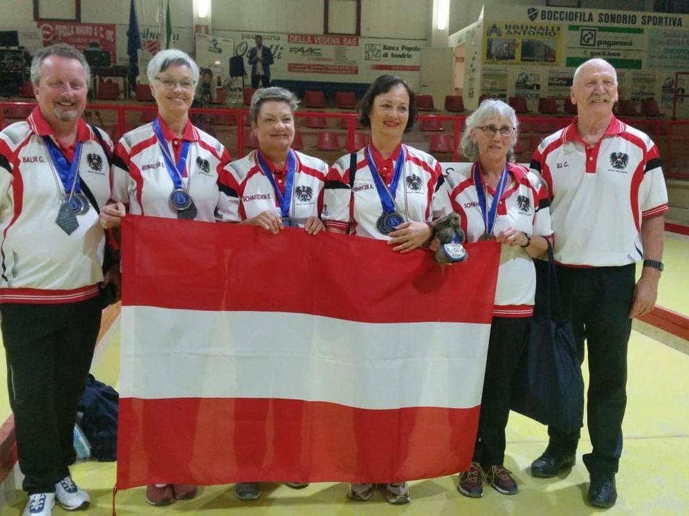 von links – Günther Baur (Coach), Beate Reinalter, Evi Schneider, Andrea Steininger, Karin Schwab,  Günther ILL (Delegationsleiter)