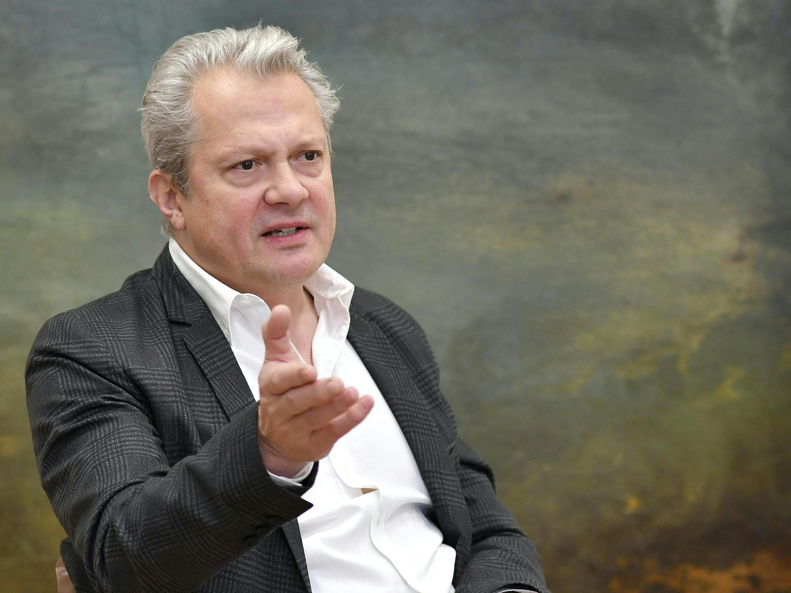 Herbert Föttinger bleibt bis 2026 Direktor des Theater in der Josefstadt. Herbert Föttinger bleibt bis 2026 Direktor des Theater in der Josefstadt.