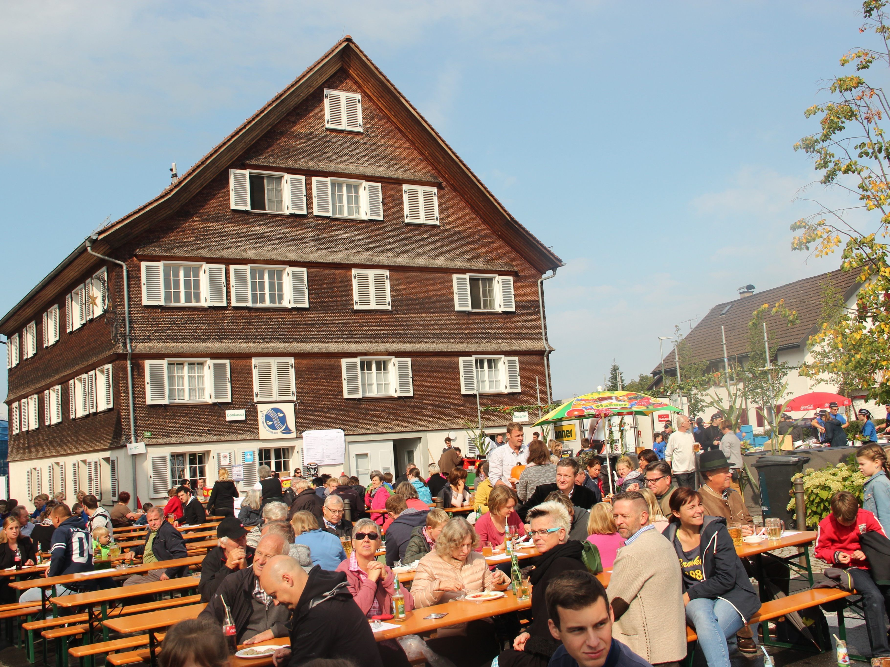 Moscht-Fäscht am Sternenplatz Moscht-Fäscht am Sternenplatz