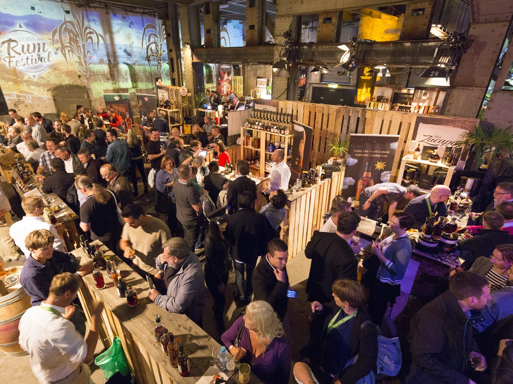 Rum- und Gin-Begeisterte werden Ende September in die Wiener Ottakringer Brauerei geladen.