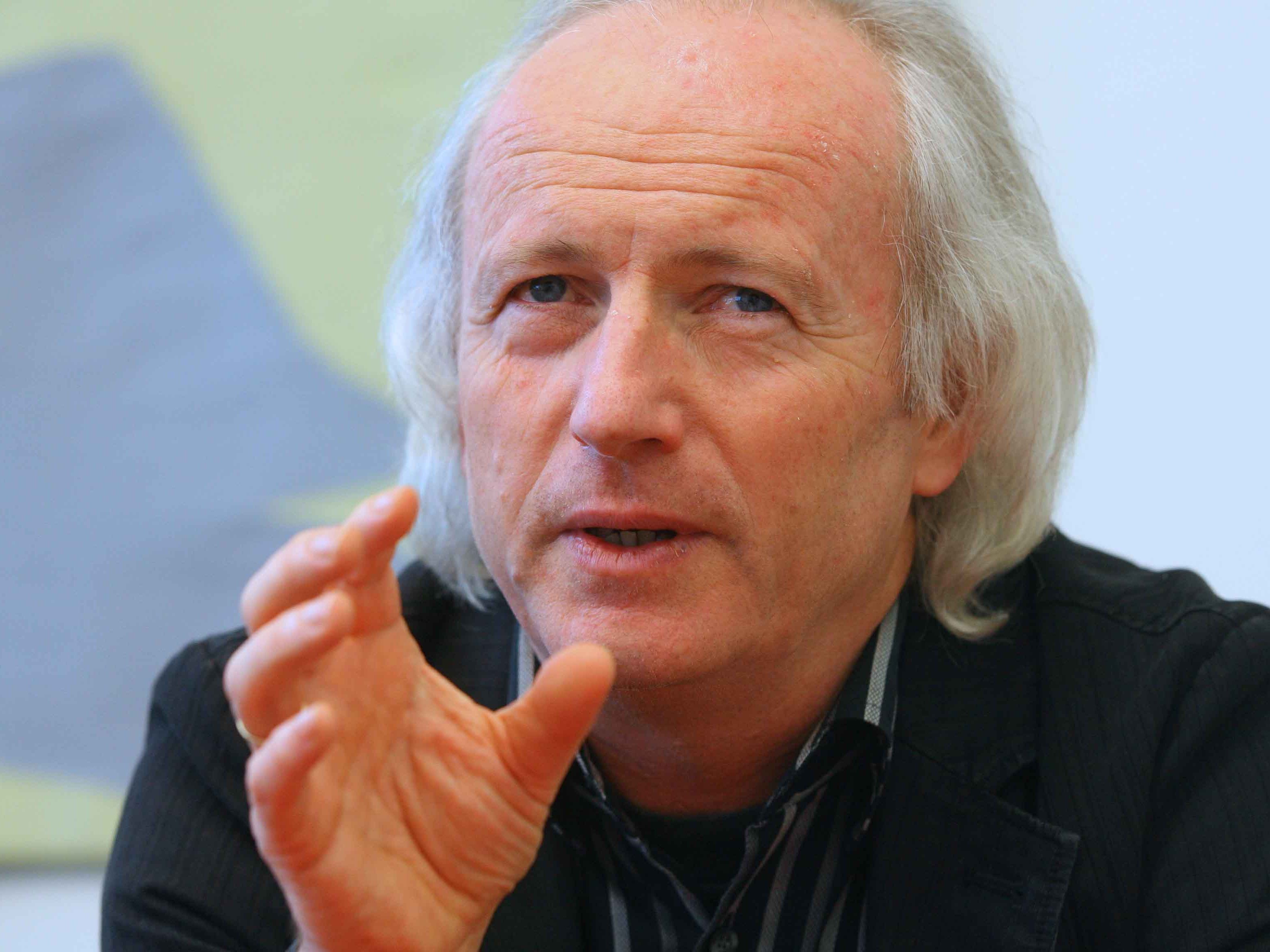 Das ifs begrüßt Prüfung. Das ifs begrüßt Prüfung.