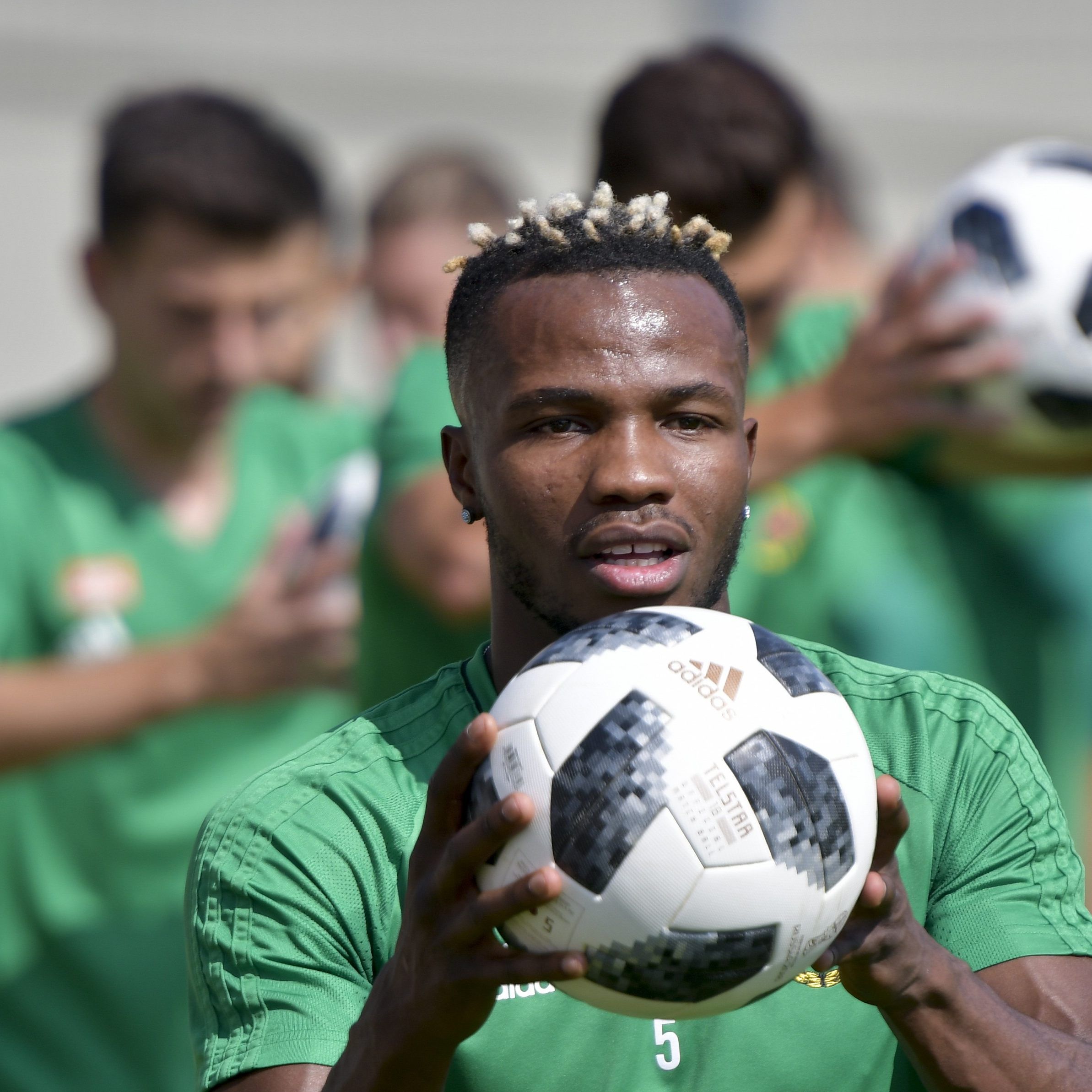 Rapid Wien verlängerte den Vertrag mit Verteidiger Bolingoli.