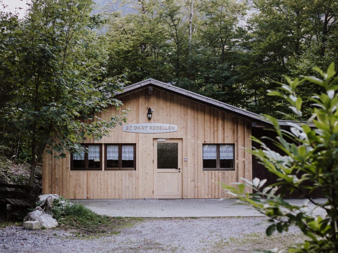 Dartclub eröffnet sein Clubheim