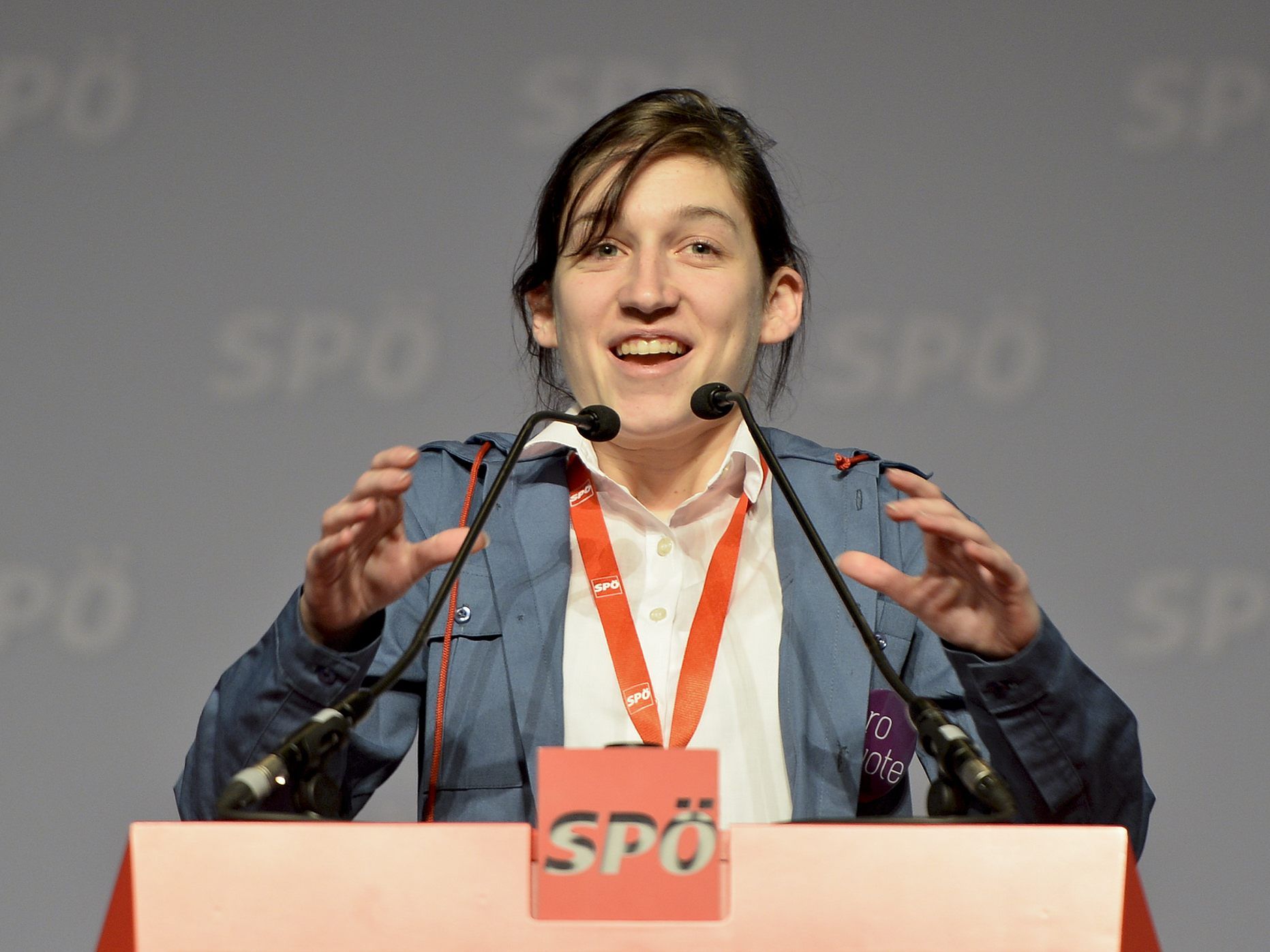 SJ-Vorsitzende Julia Herr stellt die Jugend der SPÖ dar.