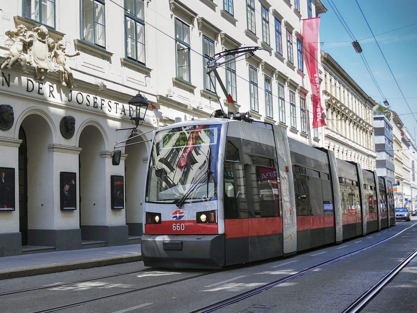 Die Linie 2 fährt diese und nächste Woche nicht mehr durch die Josefstädterstraße. Die Linie 2 fährt diese und nächste Woche nicht mehr durch die Josefstädterstraße.