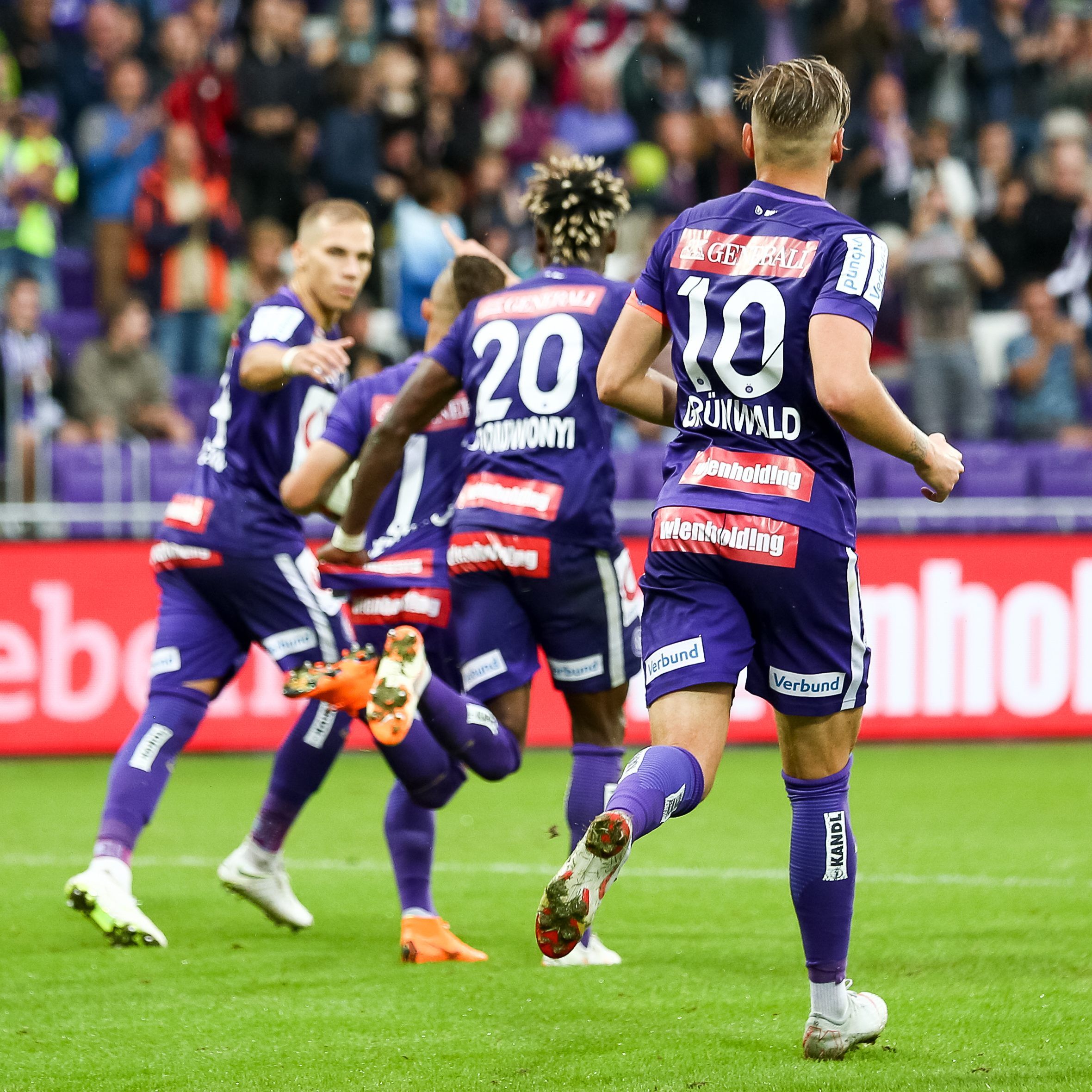 Hier sehen Sie das Match zwischen Austria Wien und LASK Linz live im TV und im Live-Stream.