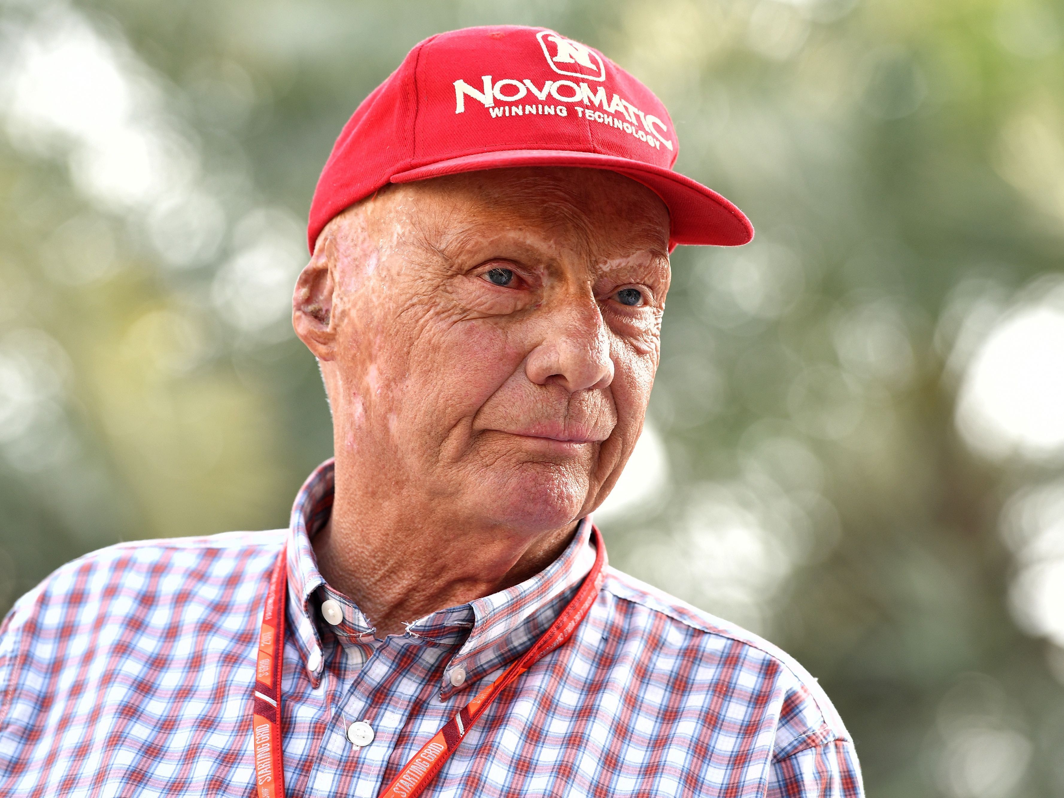 Niki Lauda soll es bereits wesentlich besser gehen. Niki Lauda soll es bereits wesentlich besser gehen.