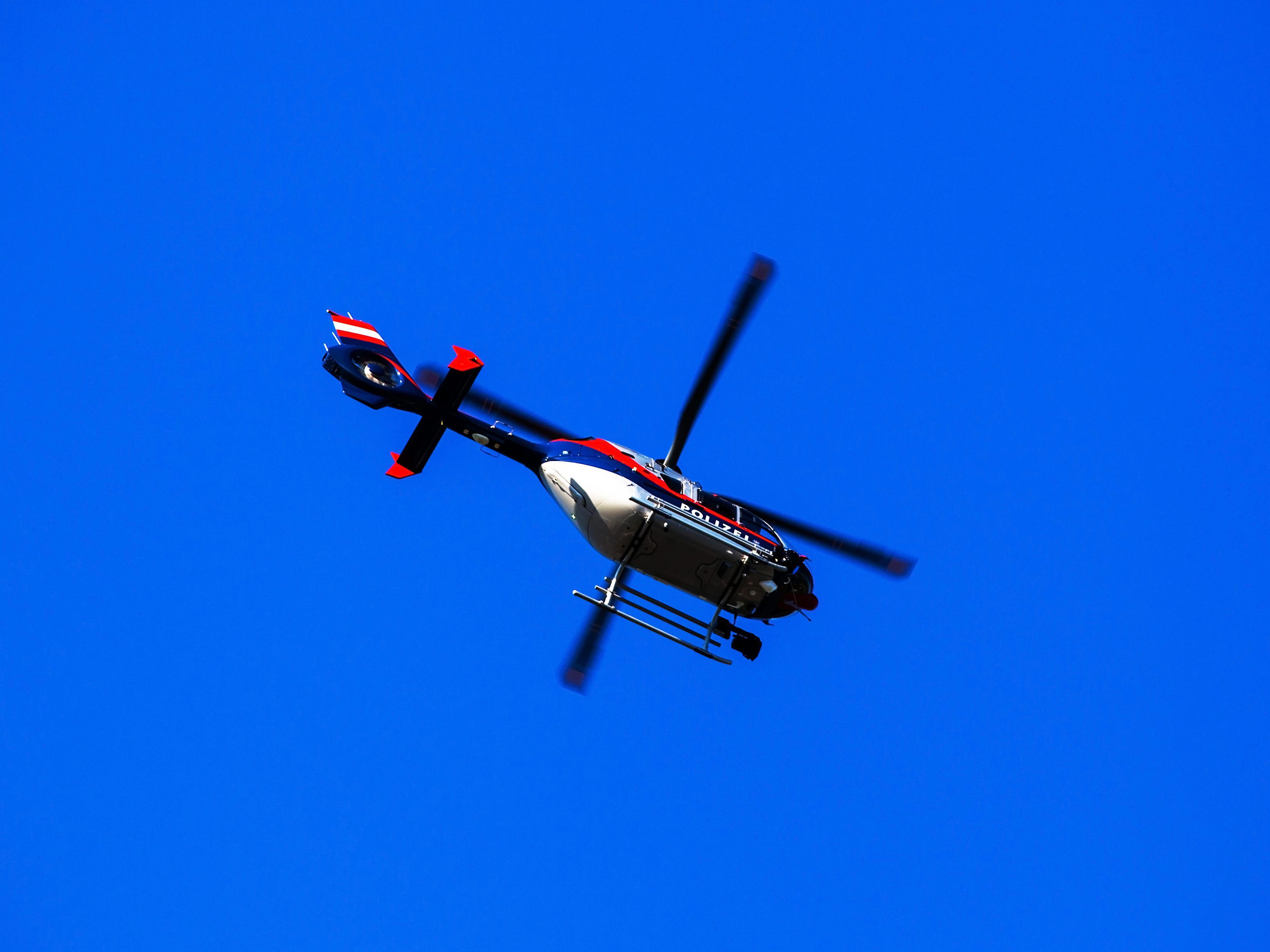 Gestern kreiste der Hubschrauber über Wien.Liesing. Gestern kreiste der Hubschrauber über Wien.Liesing.