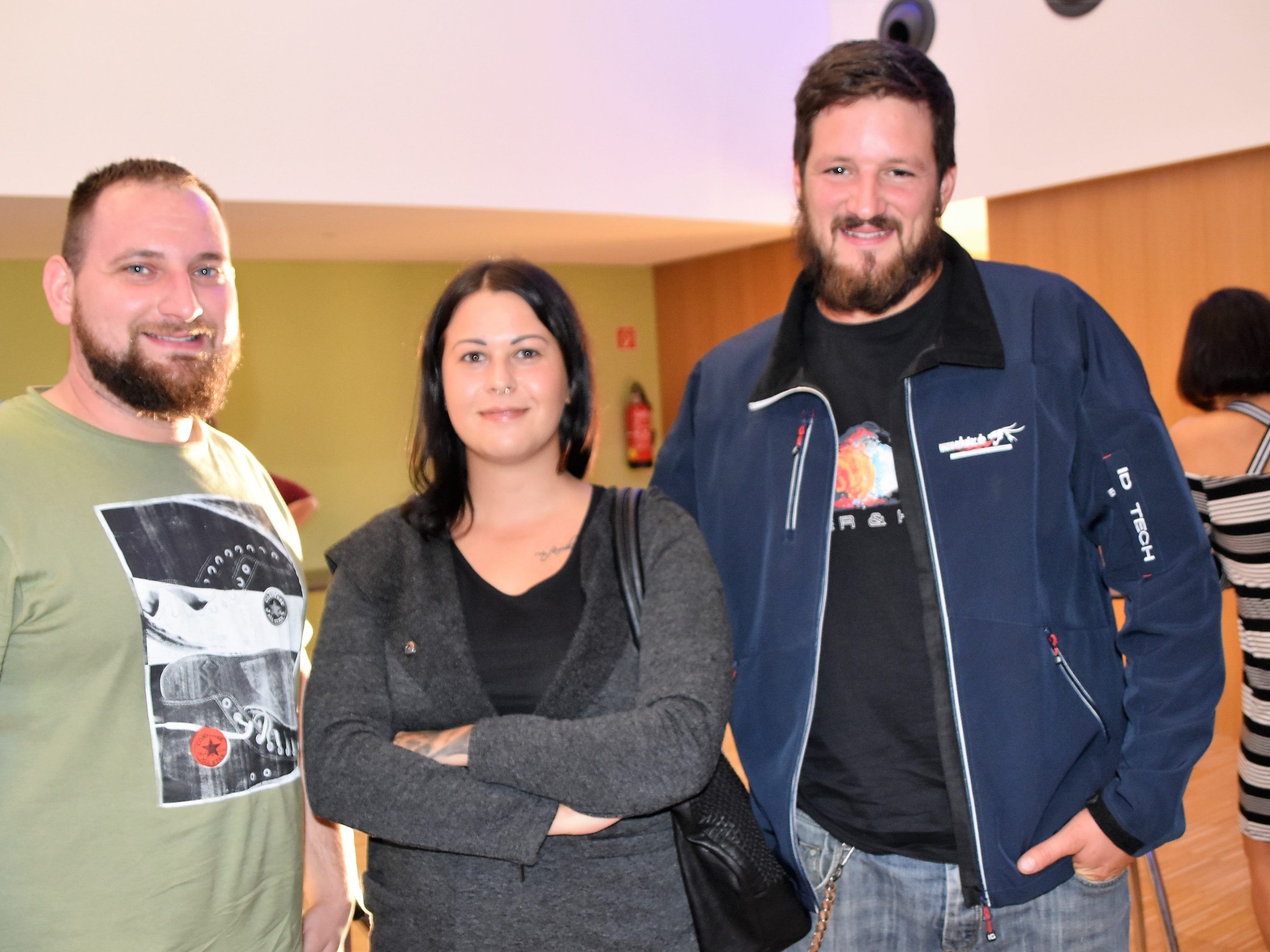 Fabian Fischer, Cindy Sumper und Marcel Loacker waren begeistere Zuschauer Fabian Fischer, Cindy Sumper und Marcel Loacker waren begeistere Zuschauer