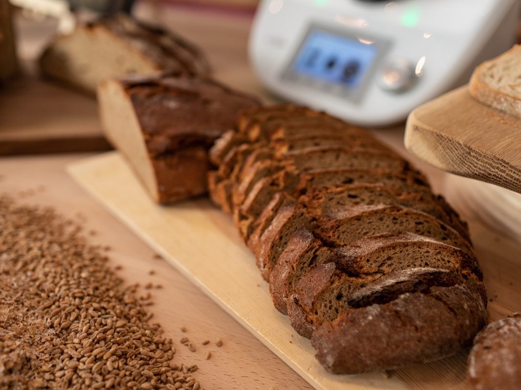 Mit Thermomix zum perfekten Brot. Mit Thermomix zum perfekten Brot.