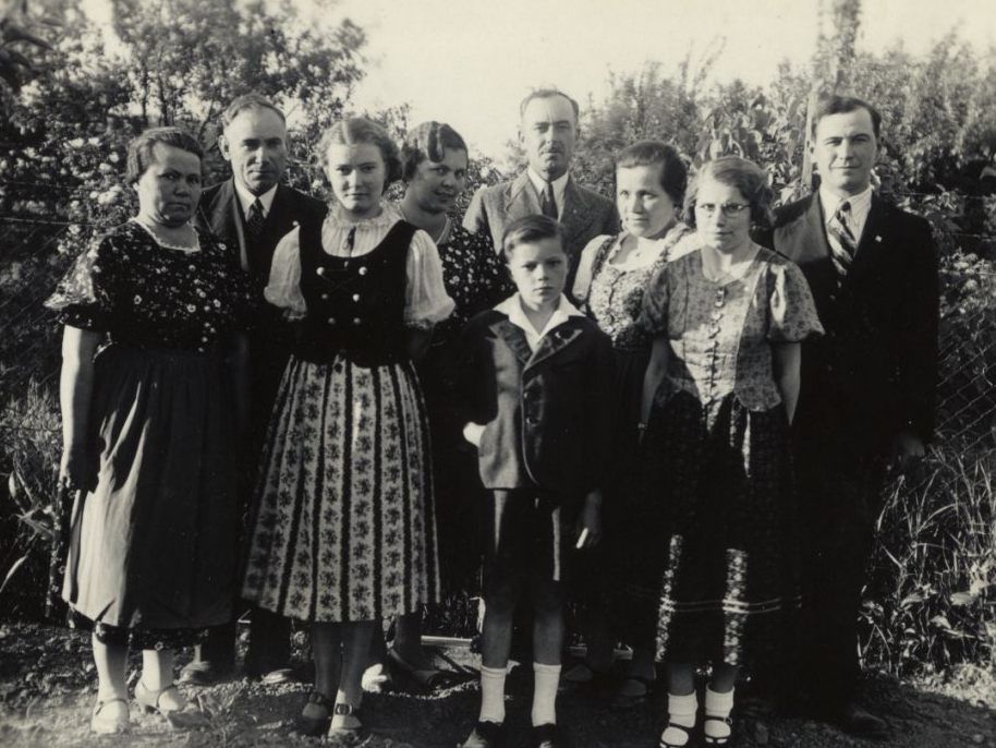 Die Besucher können ihre eigenen privaten Fotografien in die Ausstellung bringen.