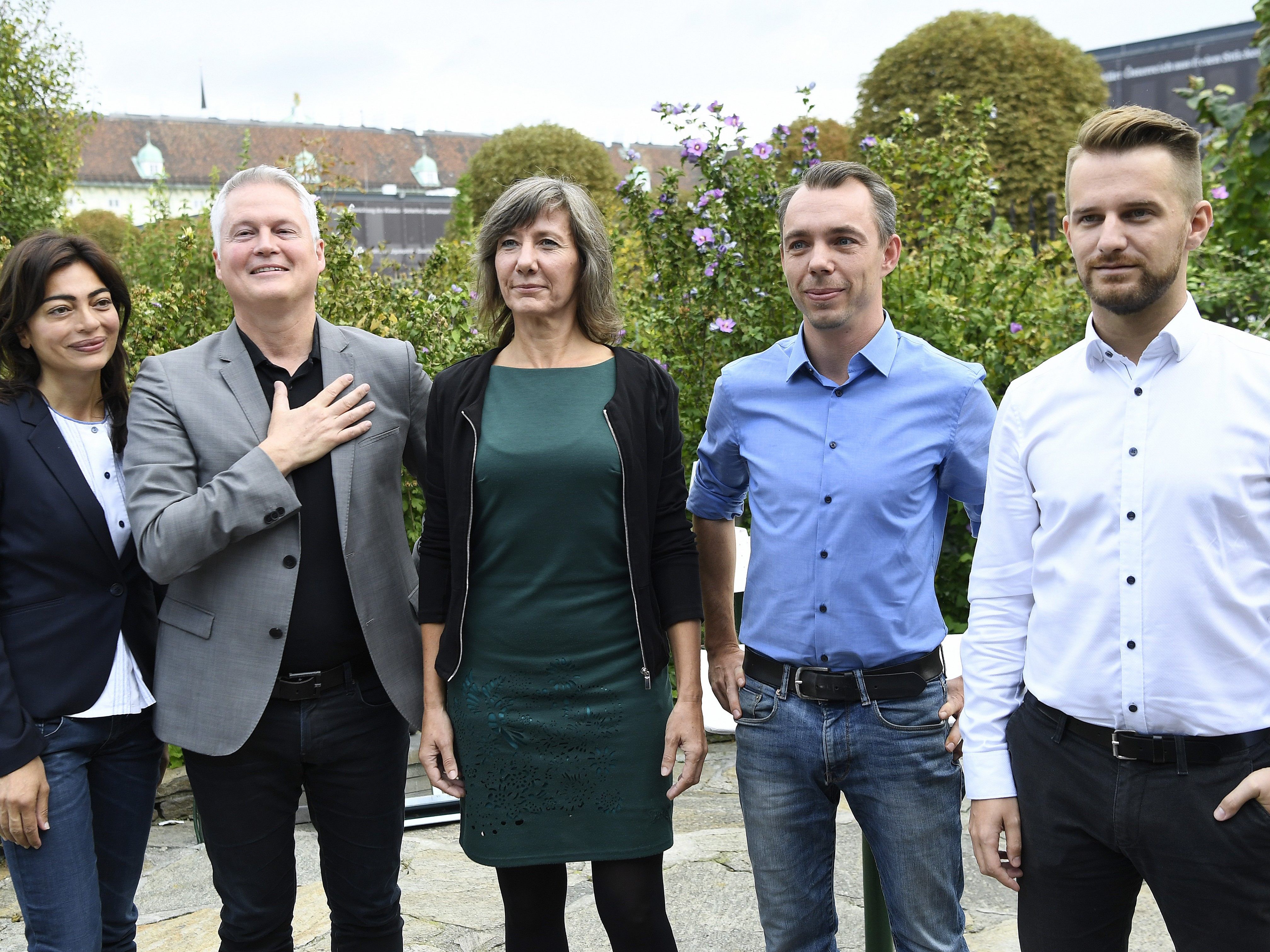 Marihan Abensperg-Traun, David Ellensohn, Birgit Hebein, Benjamin Kaan und Peter Kraus sind die Kandidaten für die Spitzenwahl der Wiener Grünen. Marihan Abensperg-Traun, David Ellensohn, Birgit Hebein, Benjamin Kaan und Peter Kraus sind die Kandidaten für die Spitzenwahl der Wiener Grünen.
