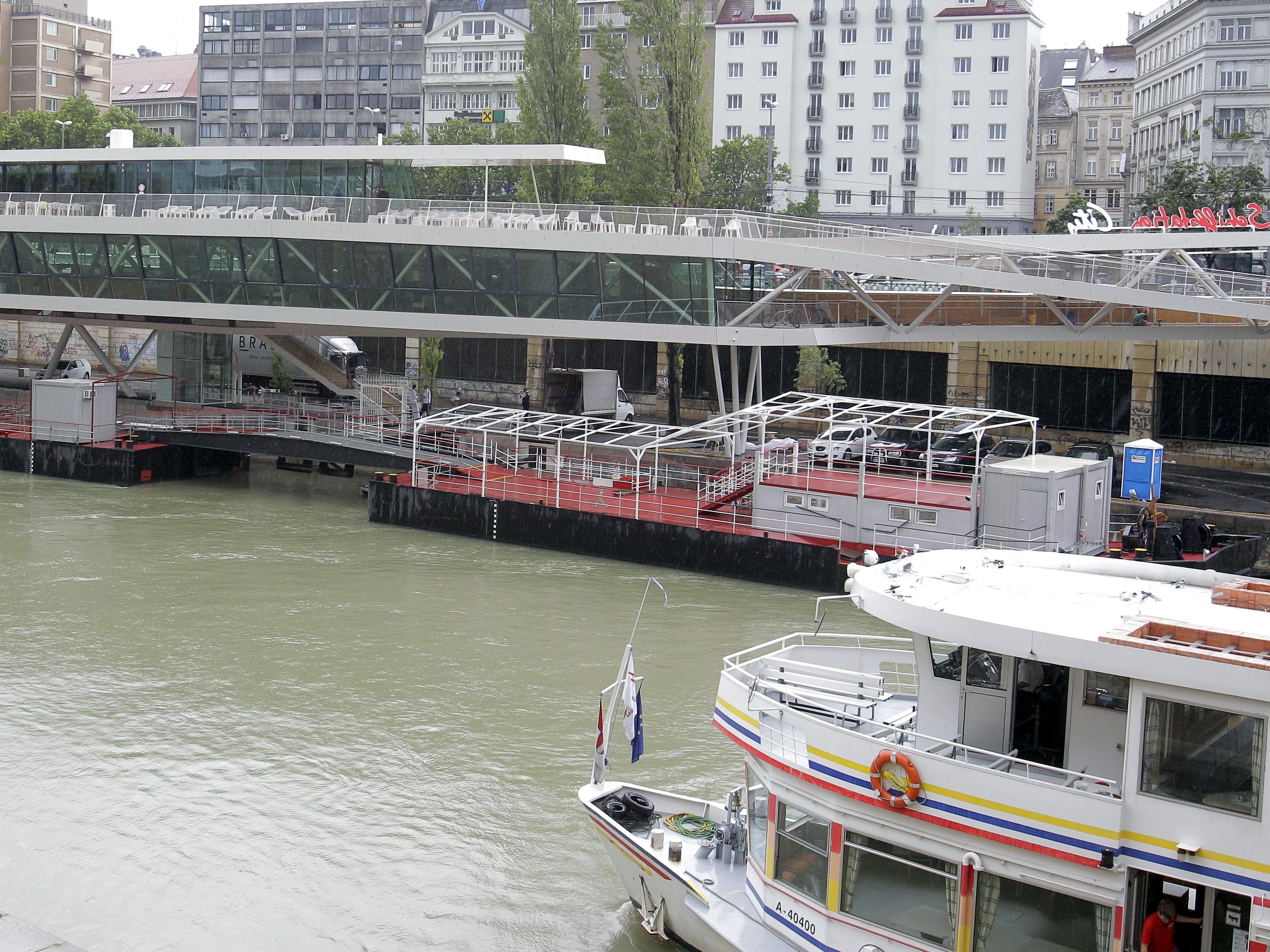 Der neue Twin City Liner für die Strecke Wien-Bratislava wird derzeit in einem britischen Werft gebaut. Der neue Twin City Liner für die Strecke Wien-Bratislava wird derzeit in einem britischen Werft gebaut.