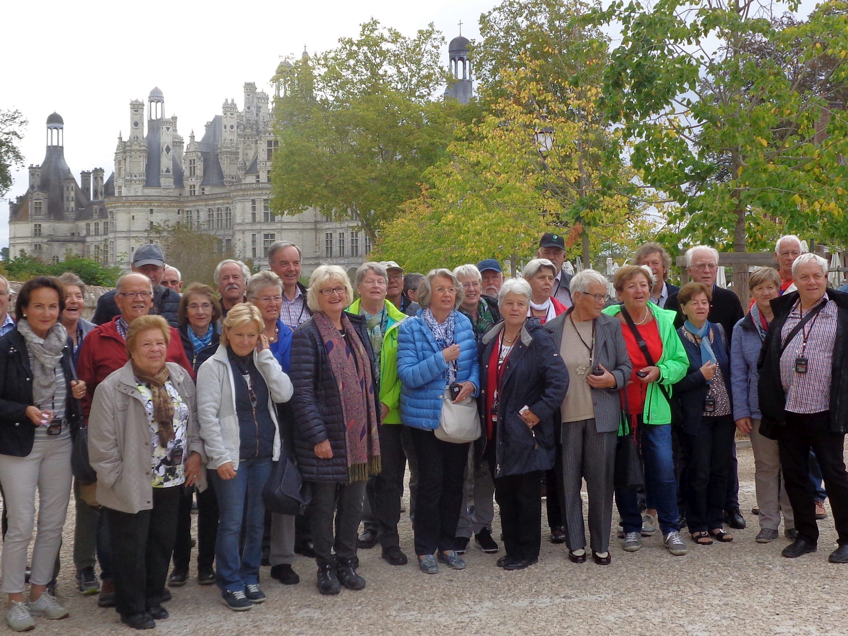 Unsere Teilnehmer, im Hitergrund Schloss Chambord. Unsere Teilnehmer, im Hitergrund Schloss Chambord.