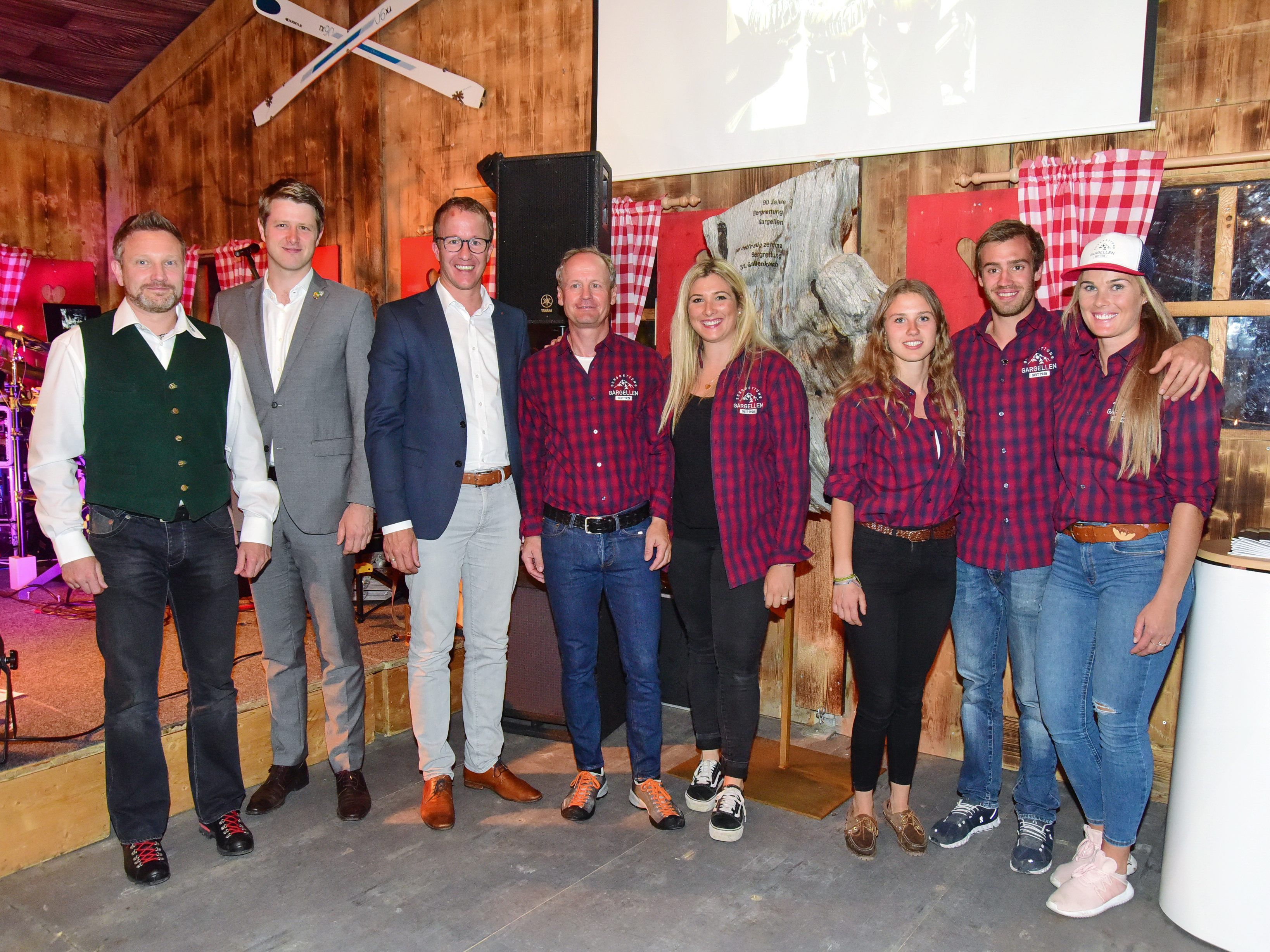 Landesrat Gantner gratulierte zum 90-er der Bergrettung Gargellen.