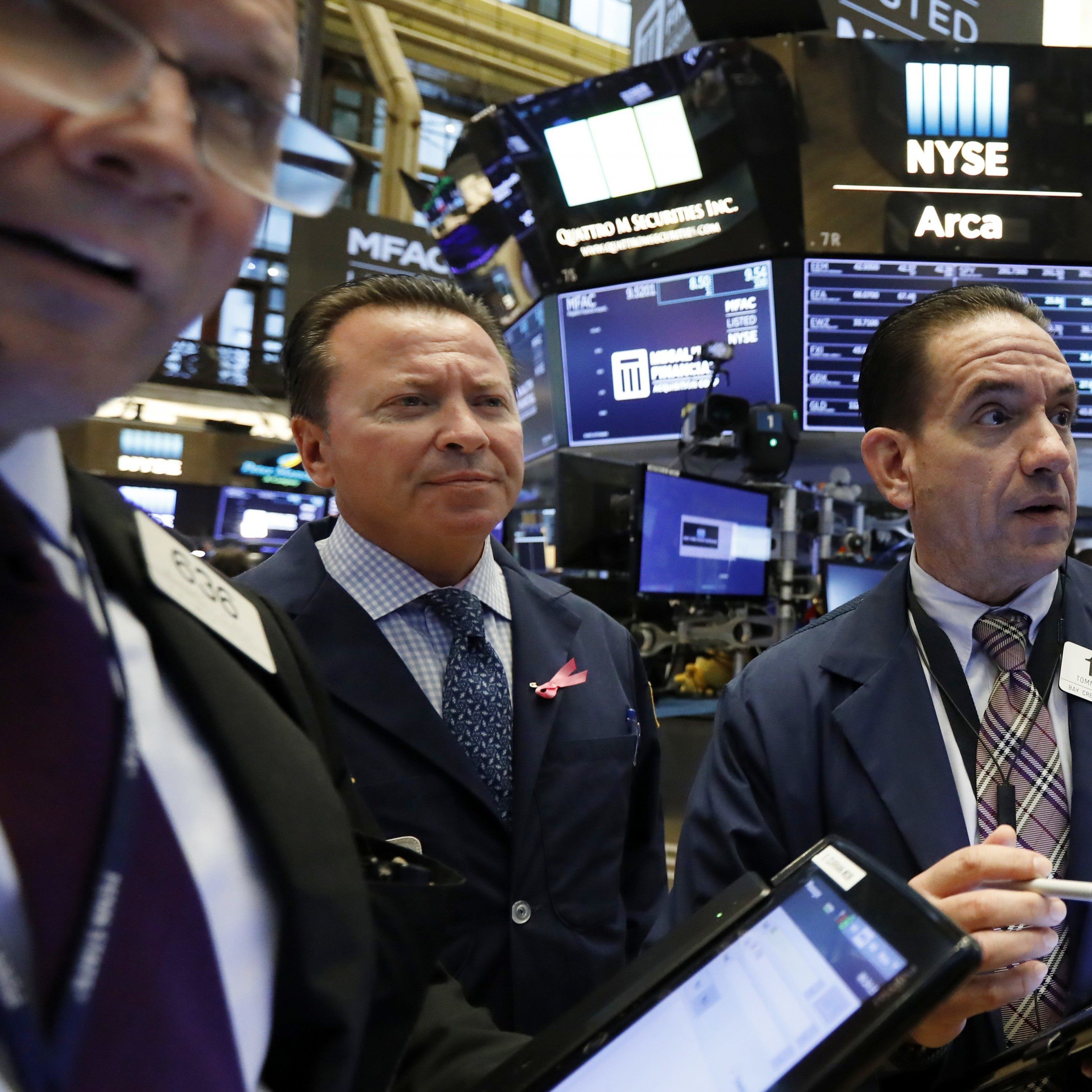 Dunkle Wolken ziehen auf.