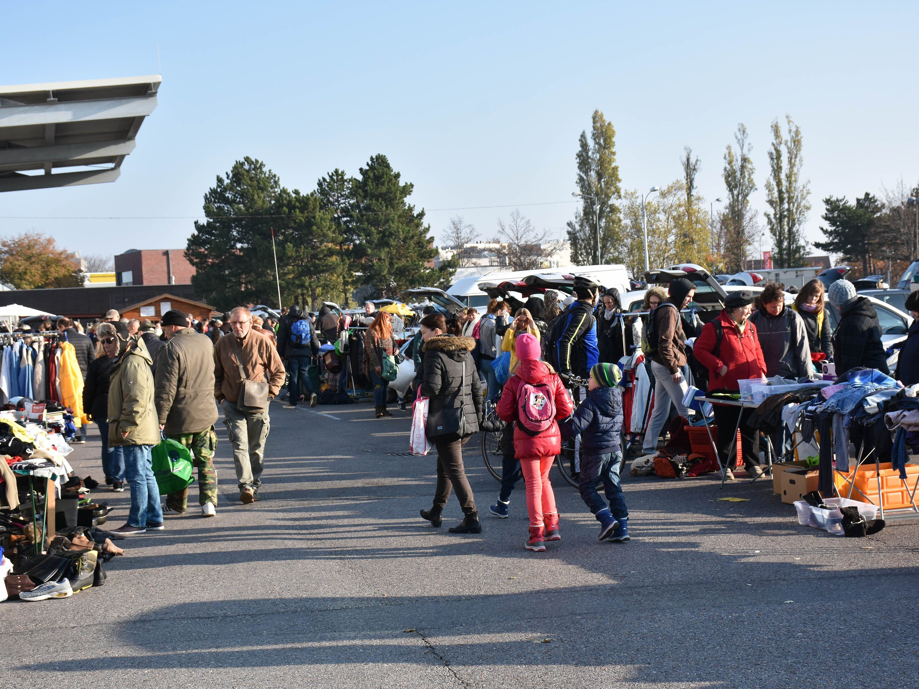 Der Flohmarkt in Schwechat schließt, dafür öffnet ein neuer Riesen-Flohmarkt in Simmering.