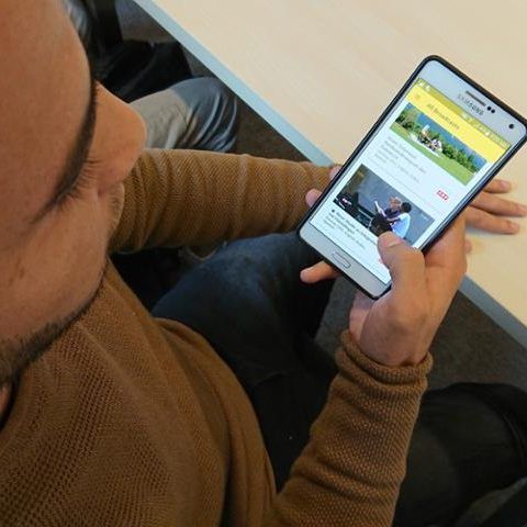 Die App bietet an, mit Fernsehsendungen Deutsch zu lernen.
