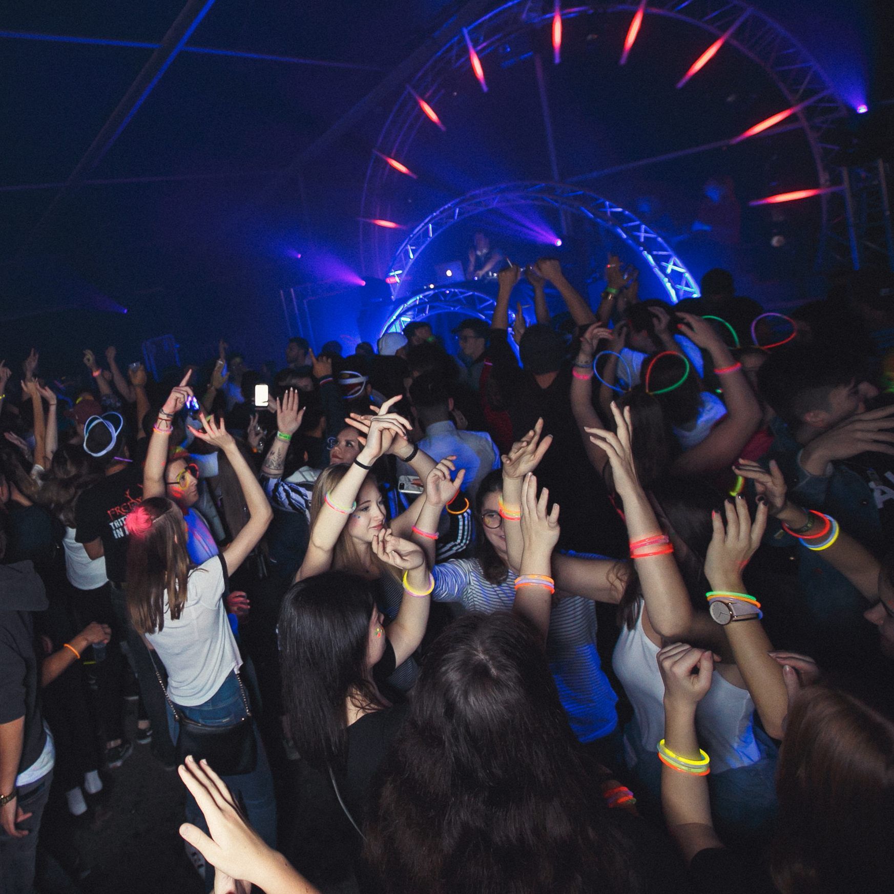 Großartige Stimmung im Partyzelt.