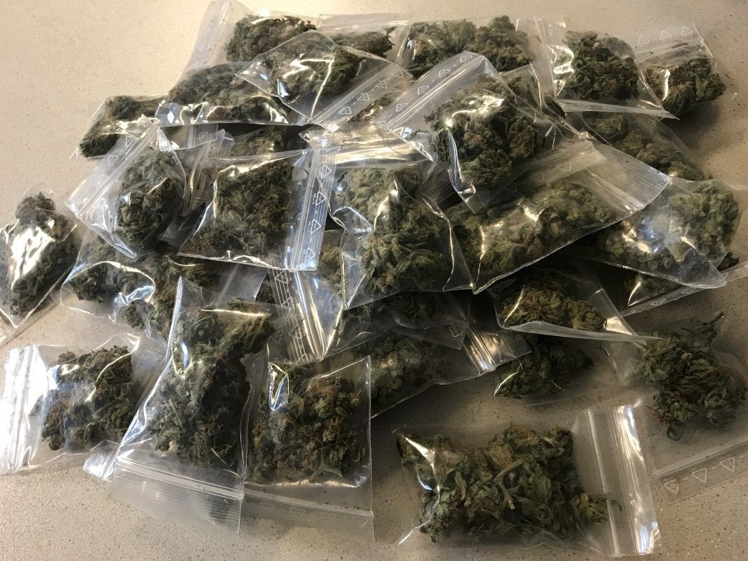 Die Personen dealten in Wien mit Marihuana. Die Personen dealten in Wien mit Marihuana.