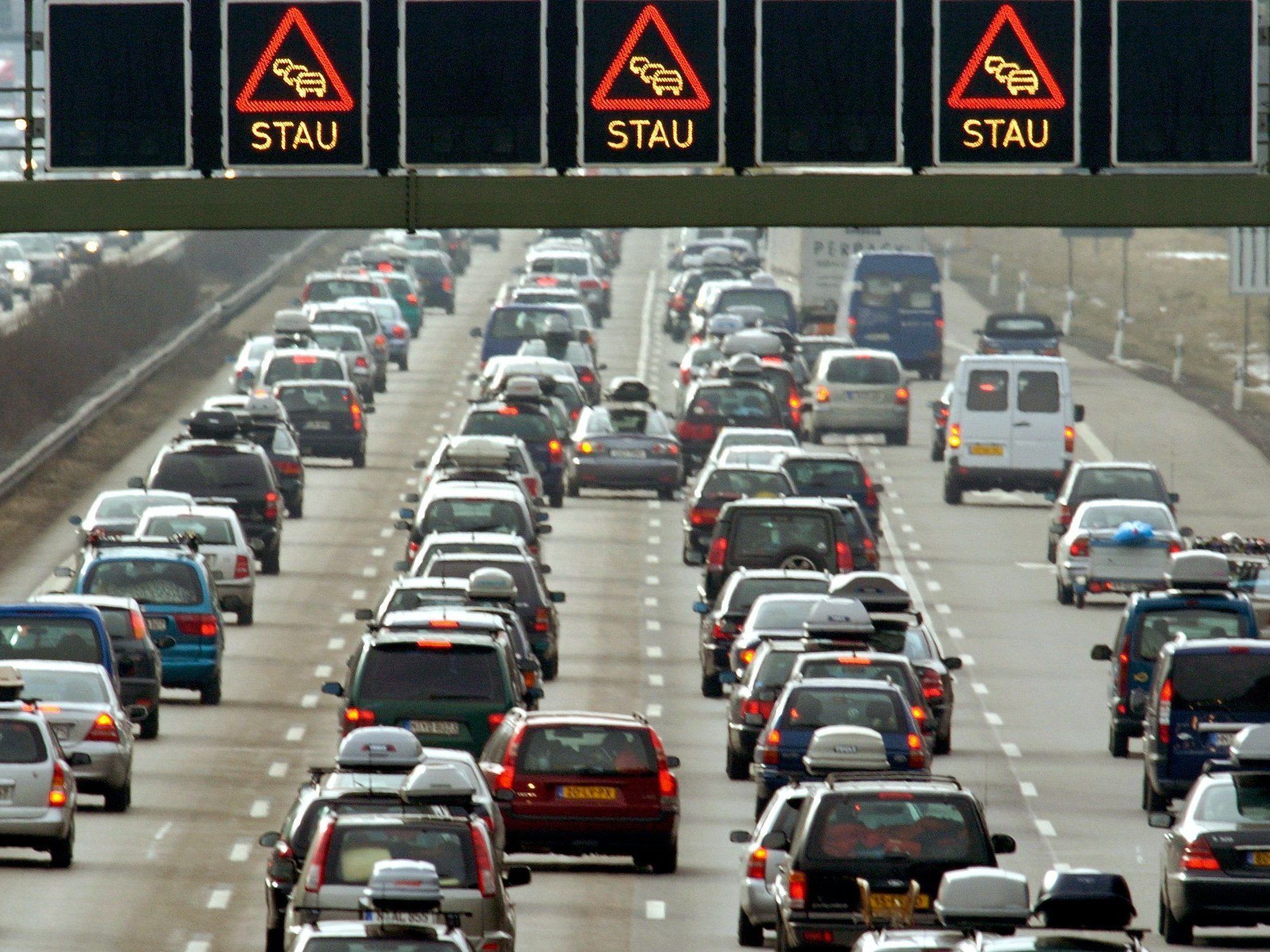 Auf der Westautobahn (A1) dürfte es heute länger zu Stau kommen.