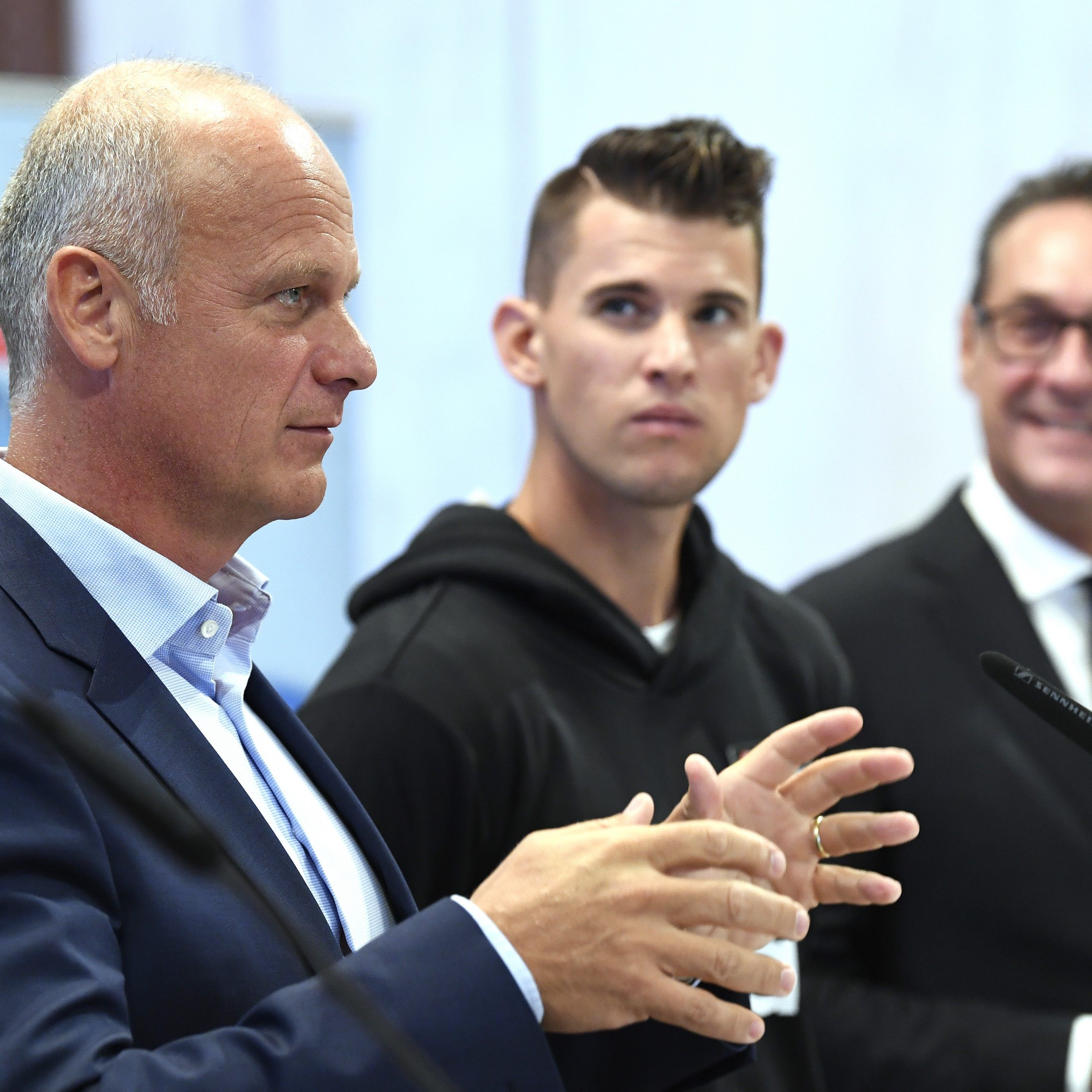 Straka mit Tennisass Thiem und Sportminister Strache.