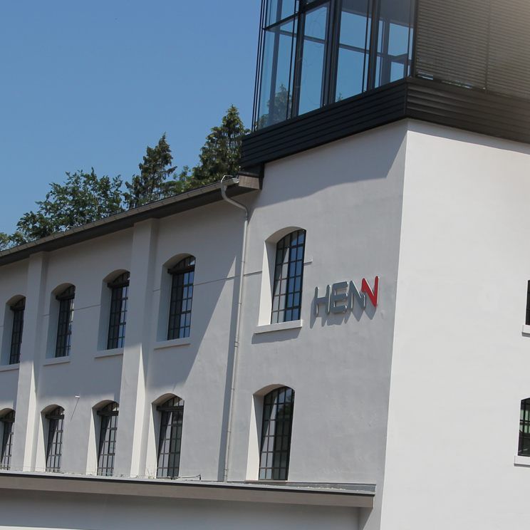 Der Vorarlberger Automotive-Zulieferer Henn hat die TKW Molding GmbH in Thüringen übernommen.