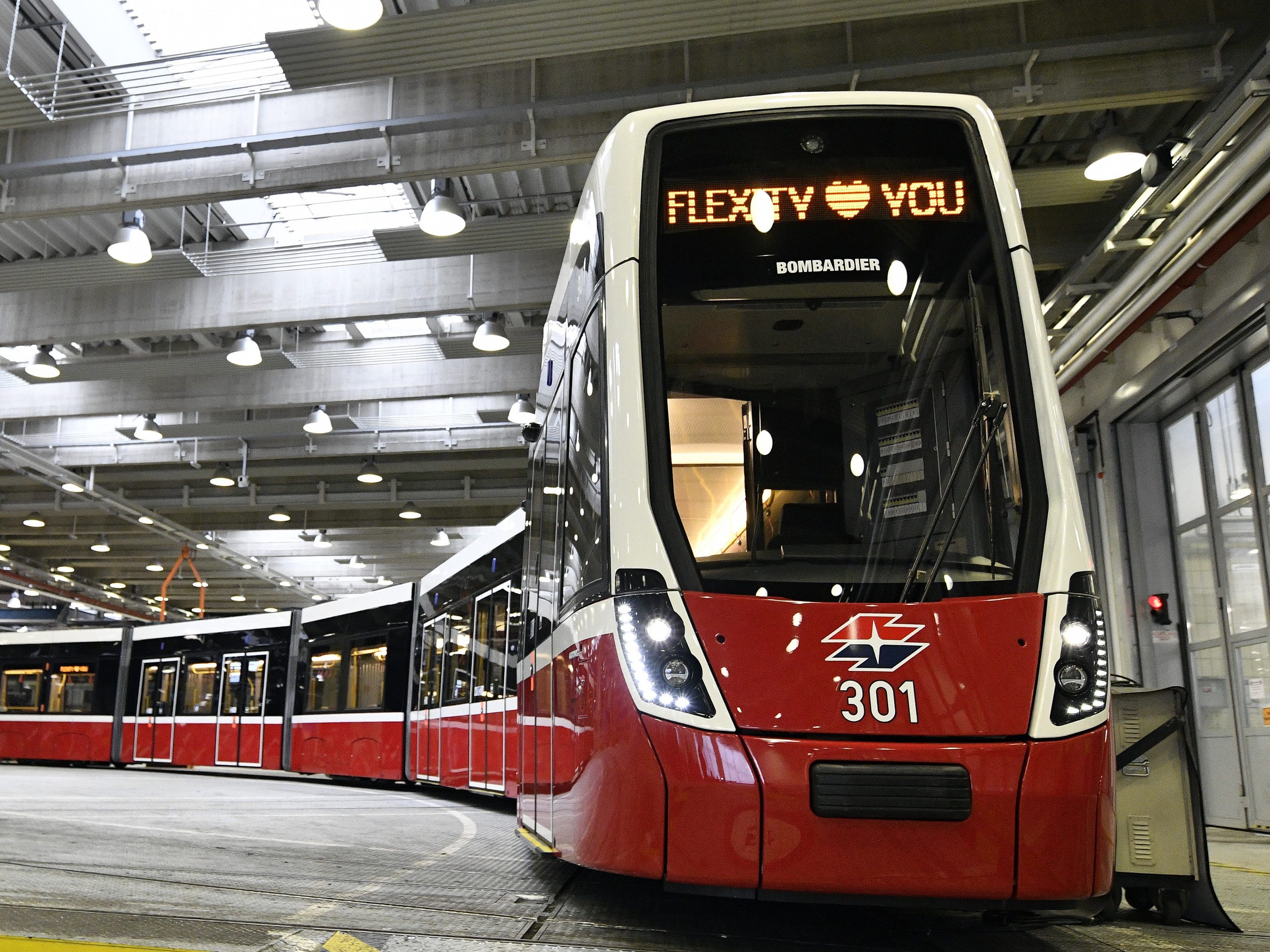 Ab 6. Dezember ist die "Flexity"-Straßenbahn in Wien unterwegs. Ab 6. Dezember ist die "Flexity"-Straßenbahn in Wien unterwegs.