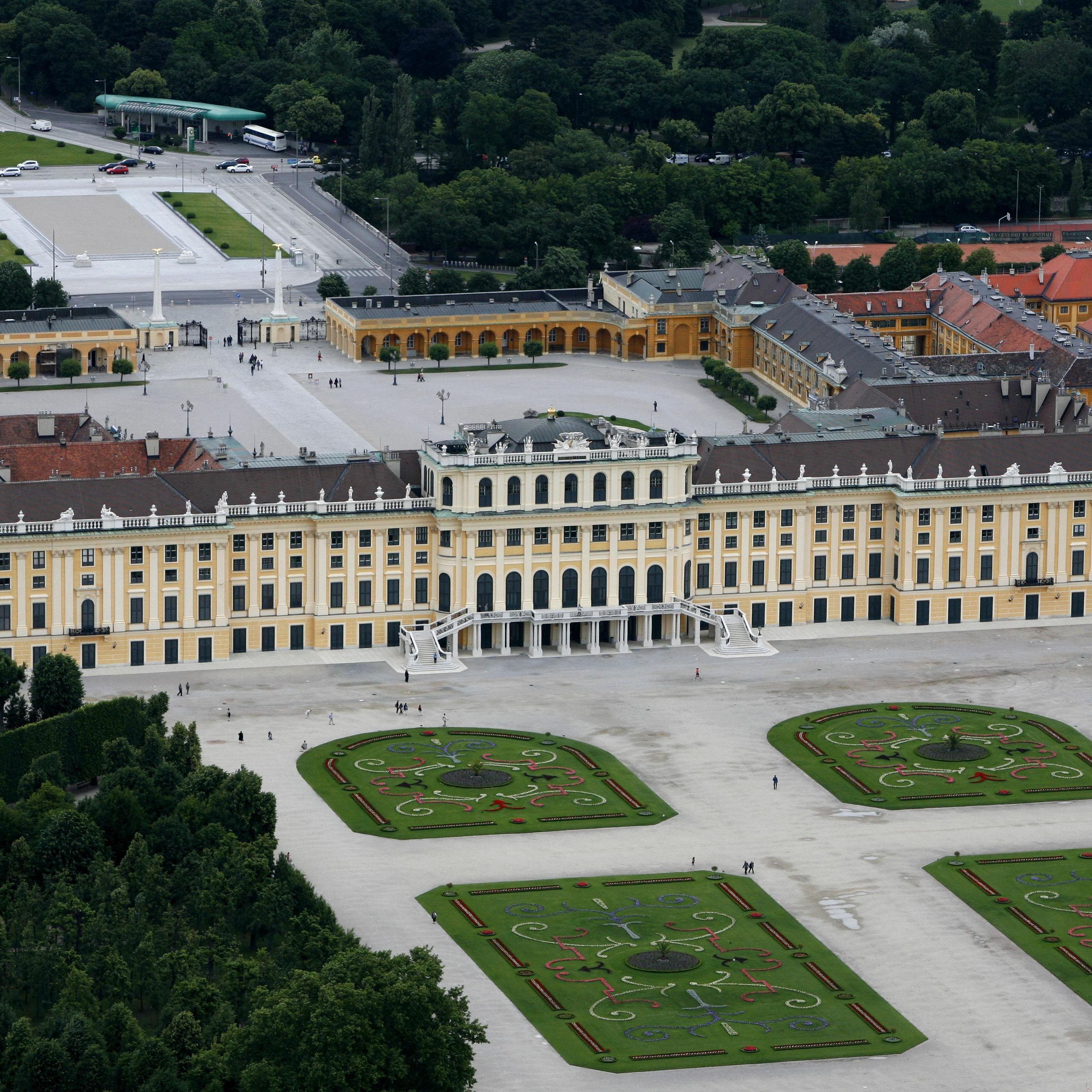 Die Gala wird unter anderem vor dem Schloss Schönbrunn stattfinden.