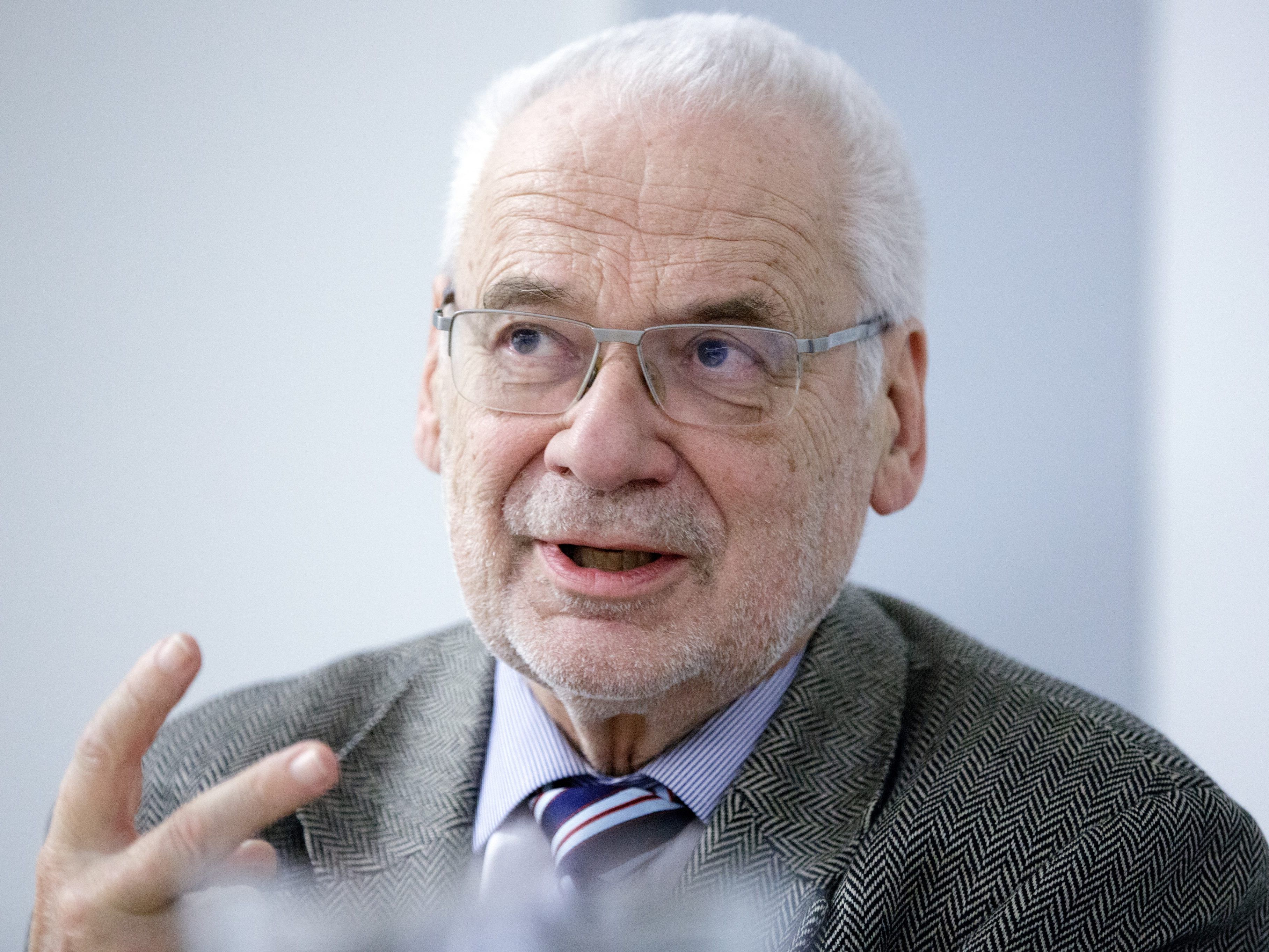 Erhard Busek meldete sich am Montag mit Kritik am geplanten Ausstieg aus dem UNO-Migrationspakt. Erhard Busek meldete sich am Montag mit Kritik am geplanten Ausstieg aus dem UNO-Migrationspakt.