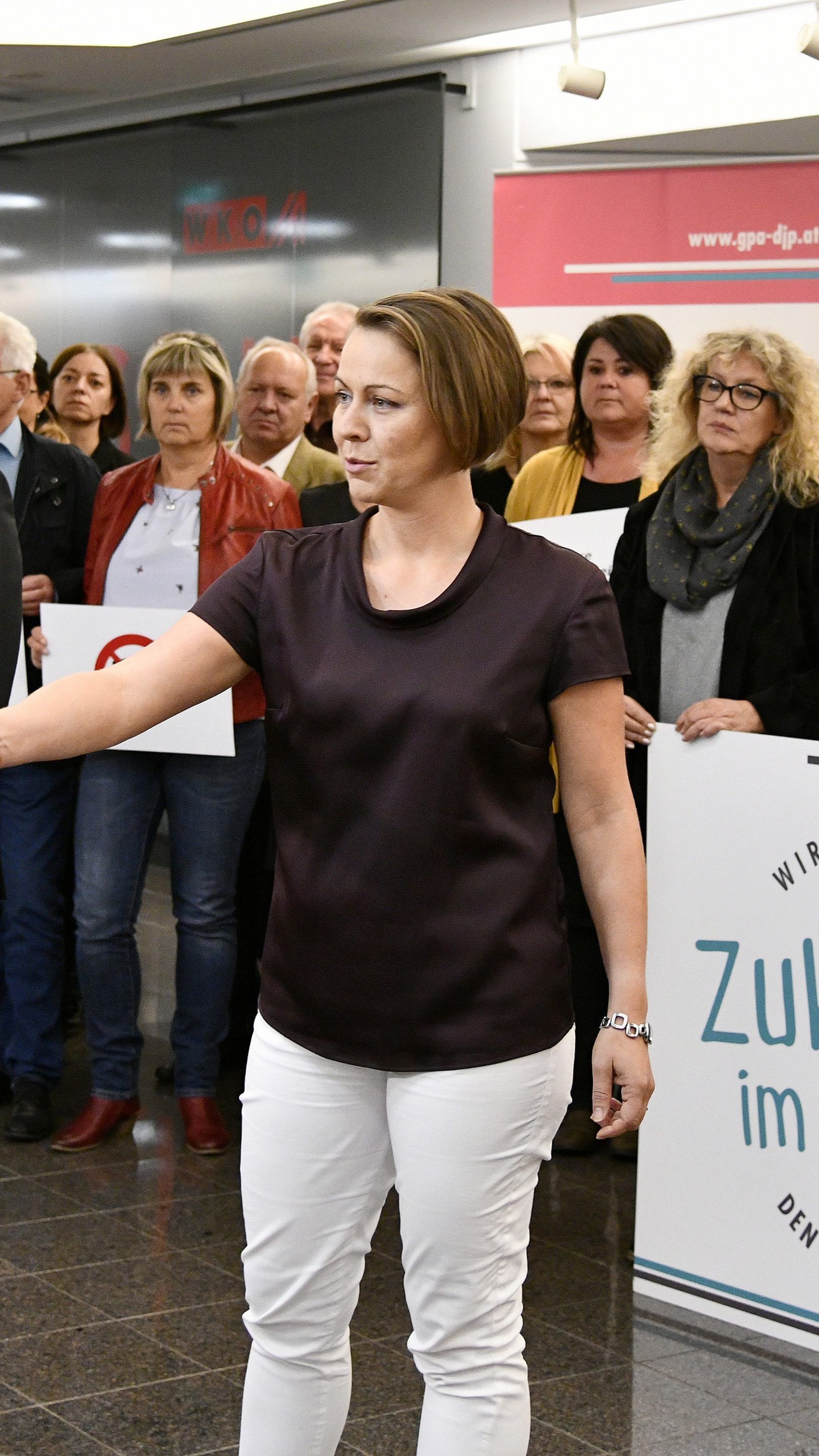 Vor der nächsten Verhandlungsrunde soll der Druck auf die Arbeitgeber verstärkt werden.