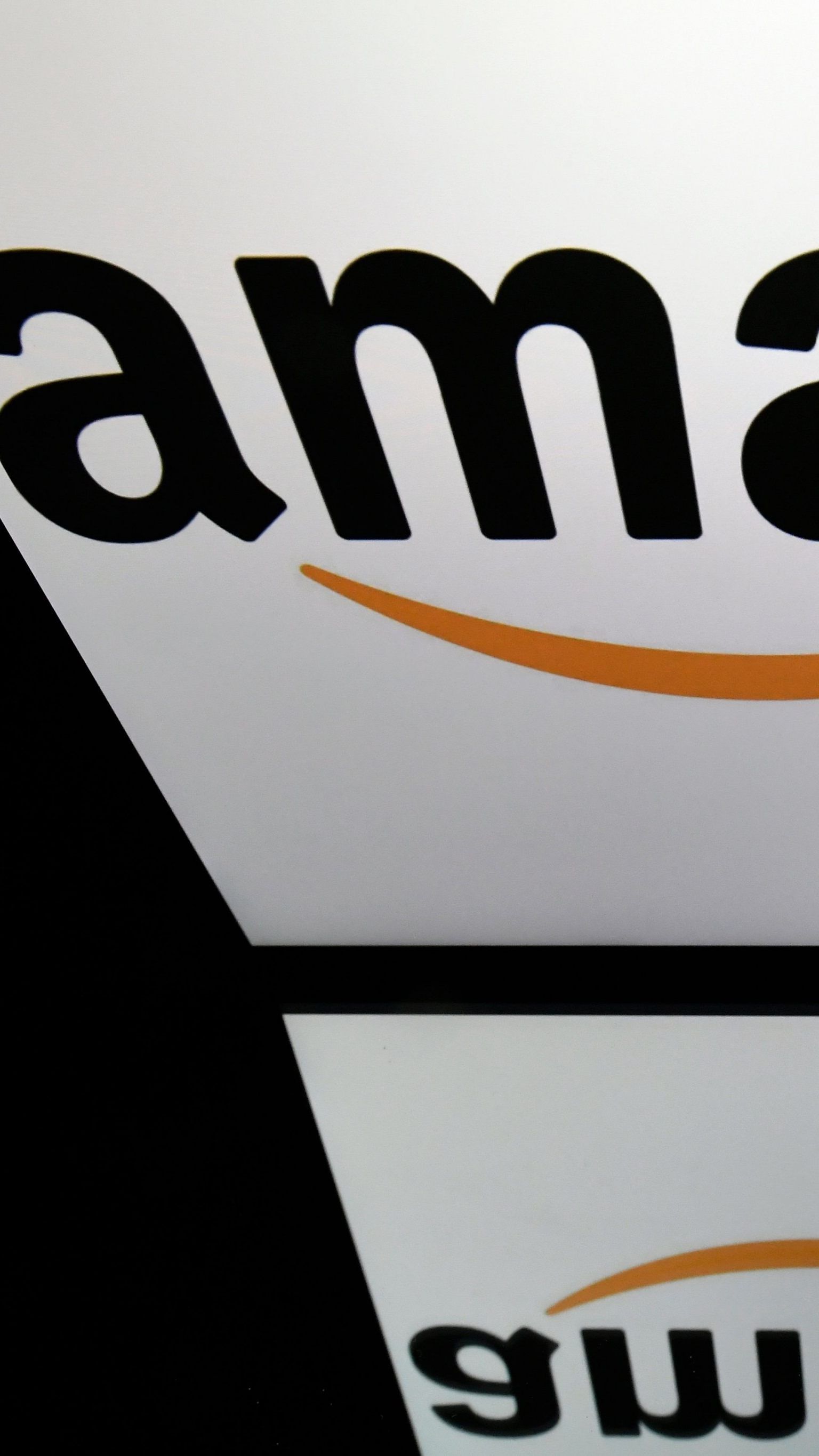 Amazon liegt bei den umsatzstärksten Online-Shops in Österreich auf Platz 1.
