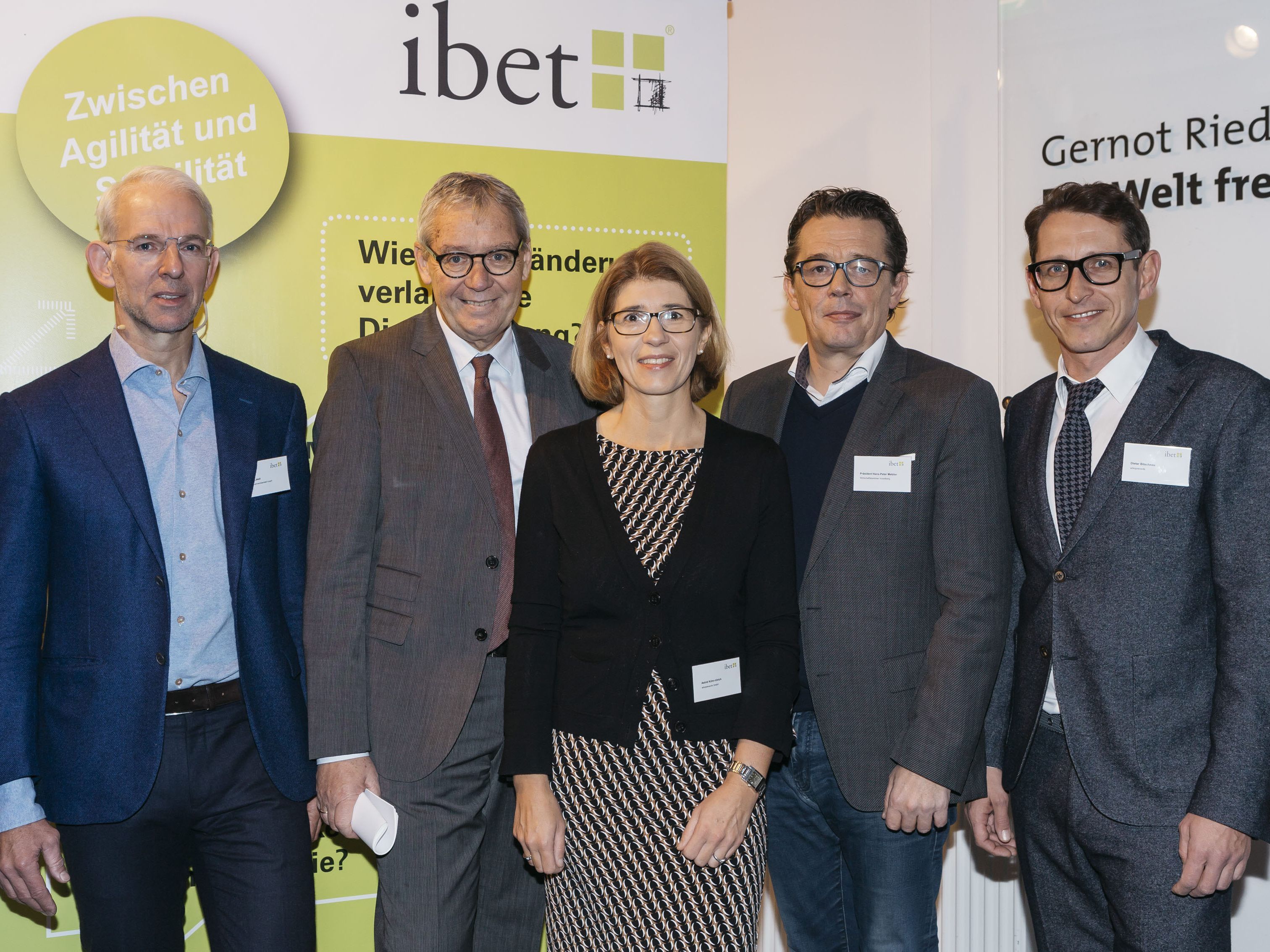 Key-Note Speaker Arne Lakeit, Karlheinz Rüdisser, Astrid Kühn-Ulrich (wikopreventk), Hans-Peter Metzler und Dieter Bitschnau (wikopreventk). Key-Note Speaker Arne Lakeit, Karlheinz Rüdisser, Astrid Kühn-Ulrich (wikopreventk), Hans-Peter Metzler und Dieter Bitschnau (wikopreventk).