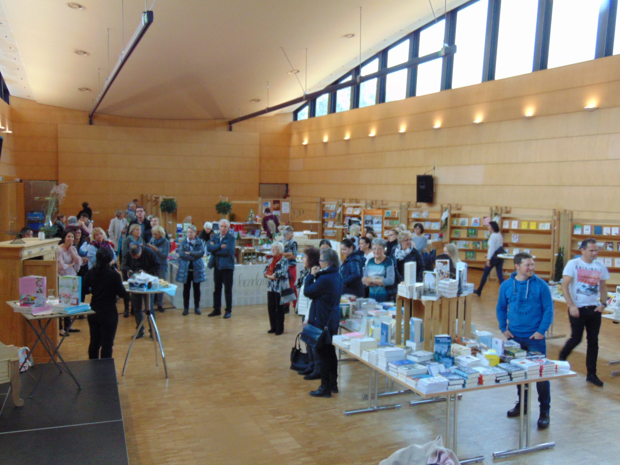 Bücherfans kommen in Mäder wieder voll auf ihre Kosten Bücherfans kommen in Mäder wieder voll auf ihre Kosten