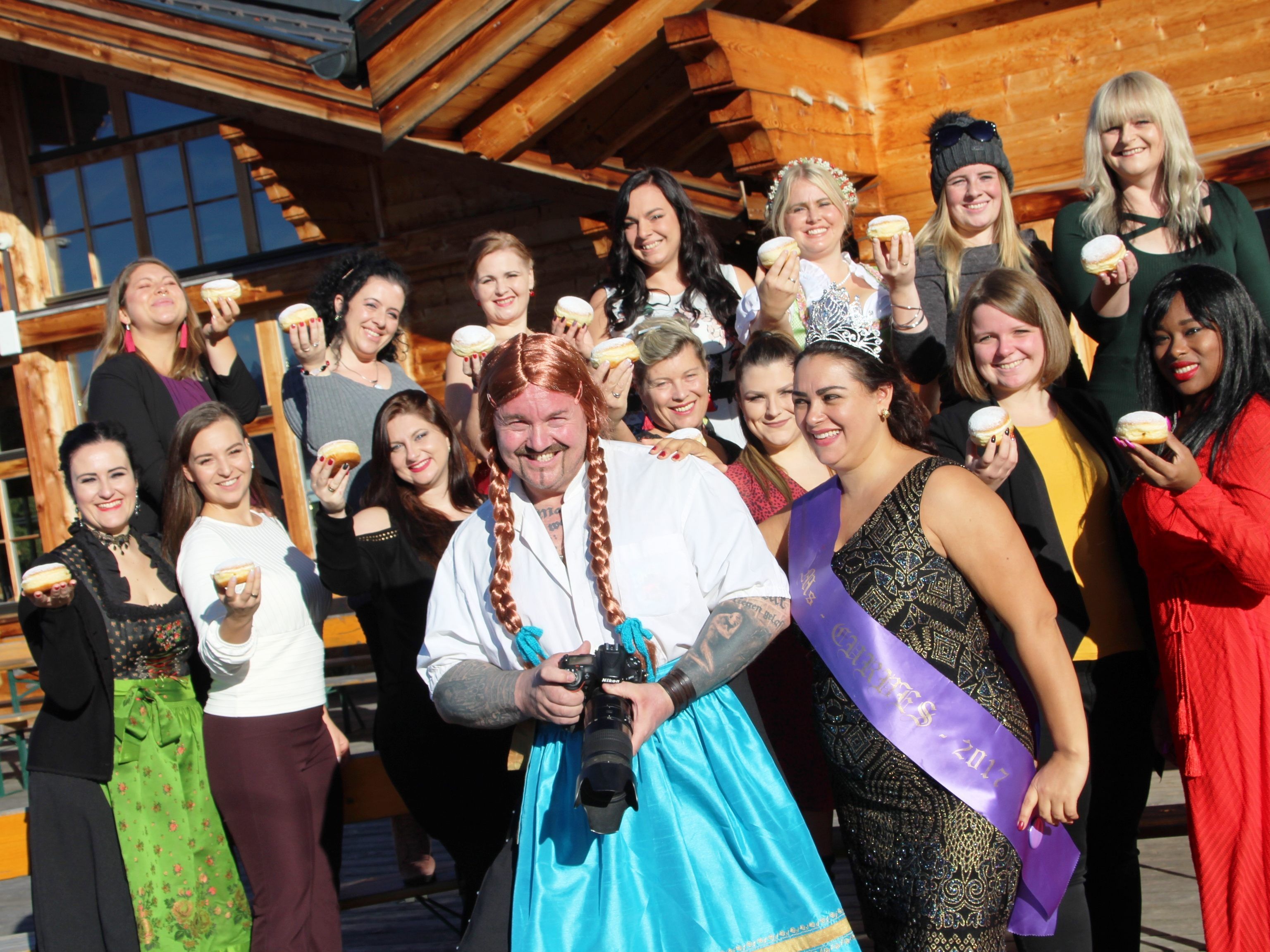 Die Finalistinnen zur "My Curves 2018" trafen sich beim Alpengasthof Muttersberg zu einem letzten Fotoshooting vor der Wahl