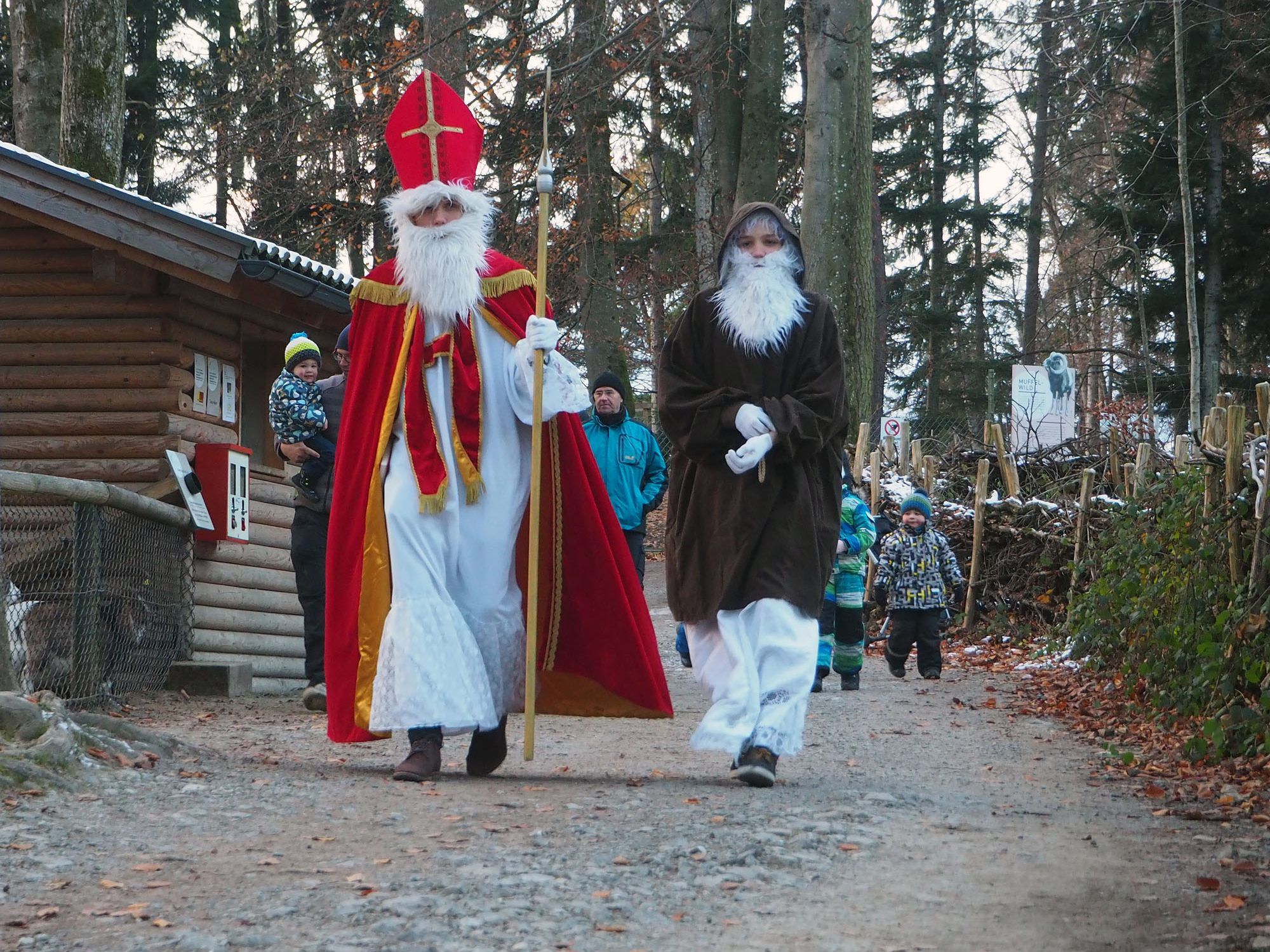 Der Nikolaus ist am Wochenende im Wildpark-Kiosk zu Gast.