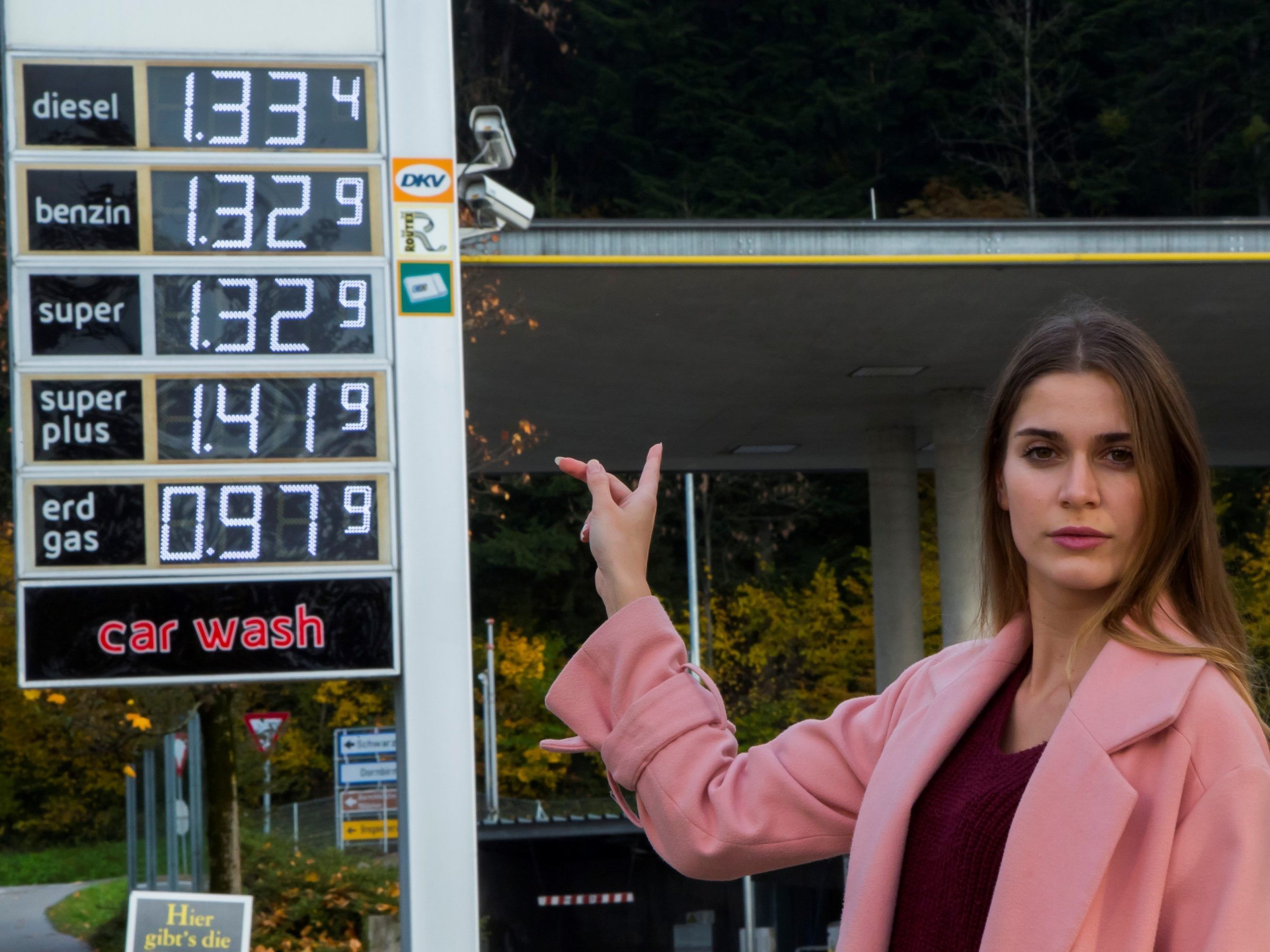 Diesel ist teils teurer als Benzin. Innerhalb eines Jahres sind die Preise um fast 20 Prozent gestiegen.