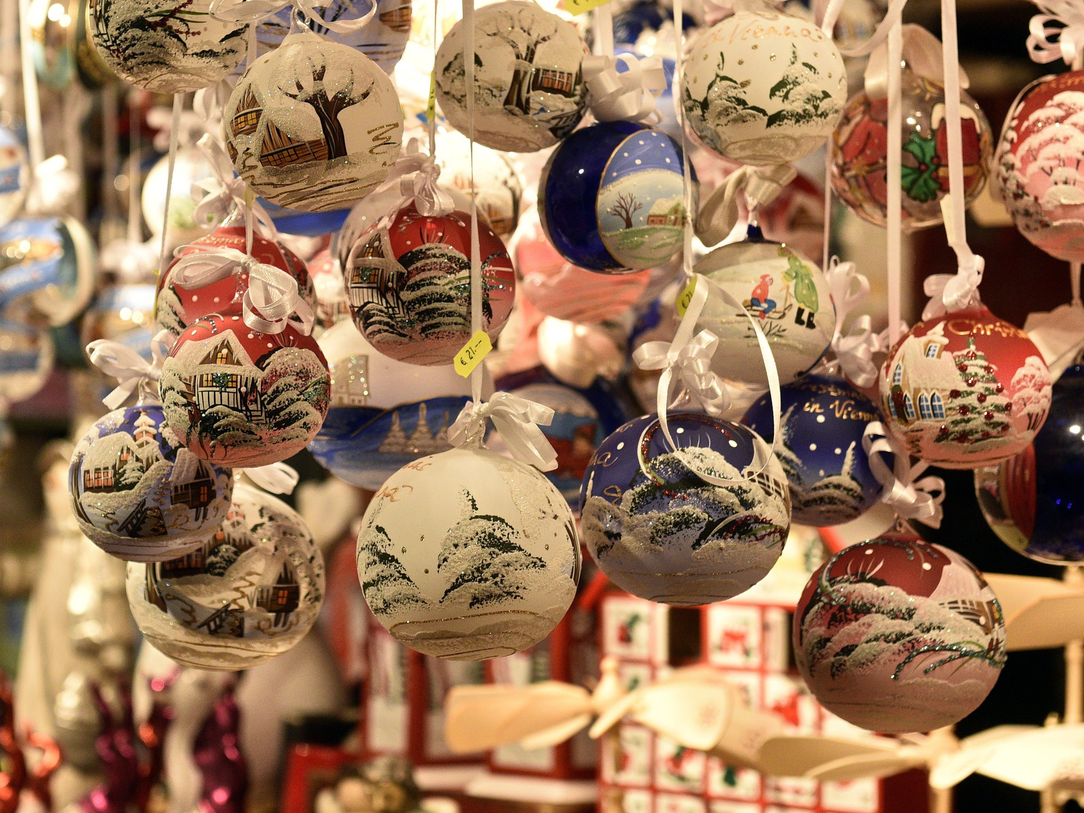 Stimmt ab bei unserer Umfrage zum besten Weihnachtsmarkt Wiens. Stimmt ab bei unserer Umfrage zum besten Weihnachtsmarkt Wiens.