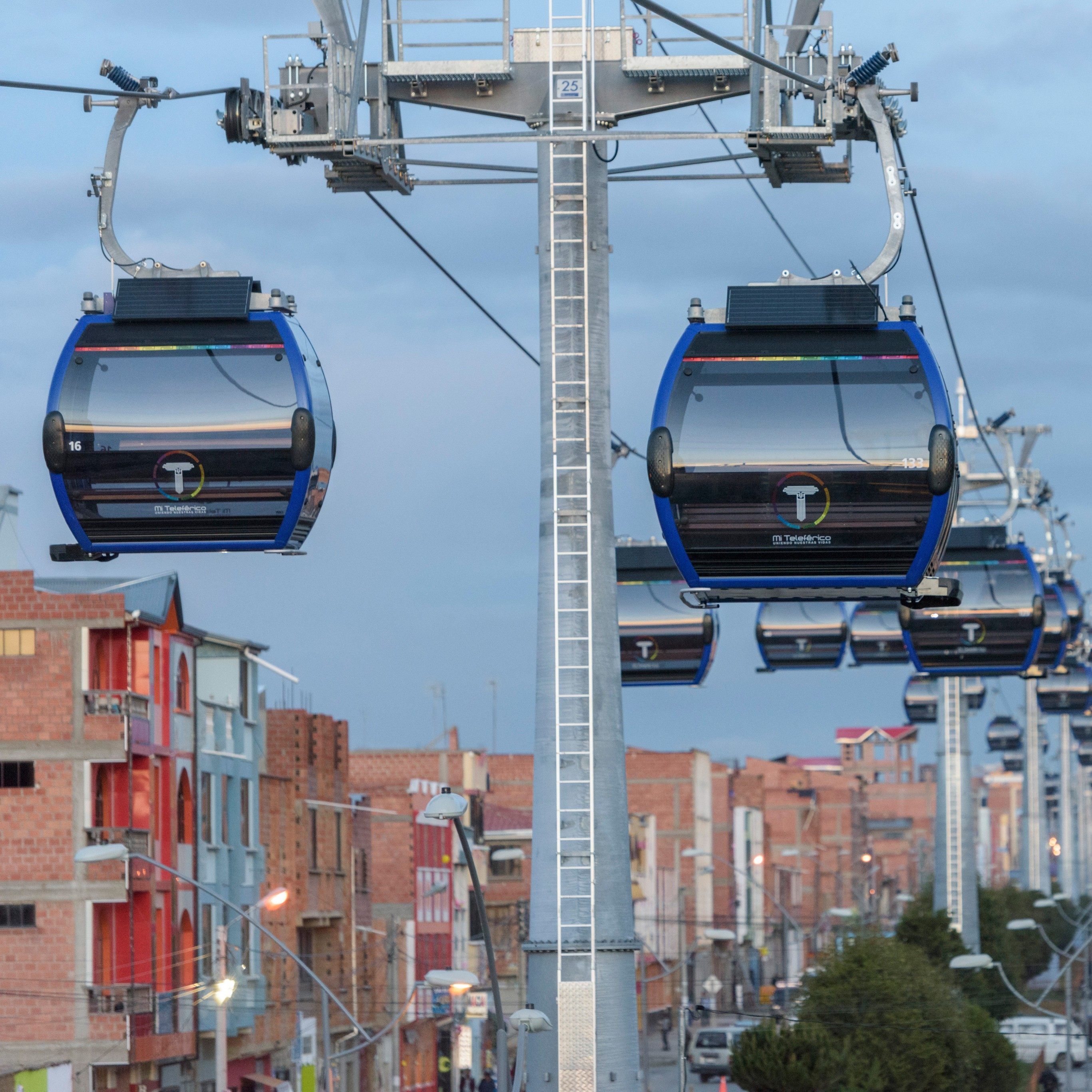 Doppelmayr baut immer häufiger Seilbahnen als Transportmittel in urbanen Ballungsräumen, wie hier in Bolivien.