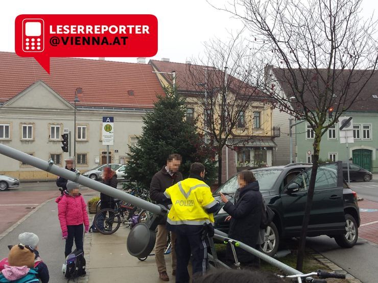 Am Hauptplatz in Himberg kam es zu dem Unfall.