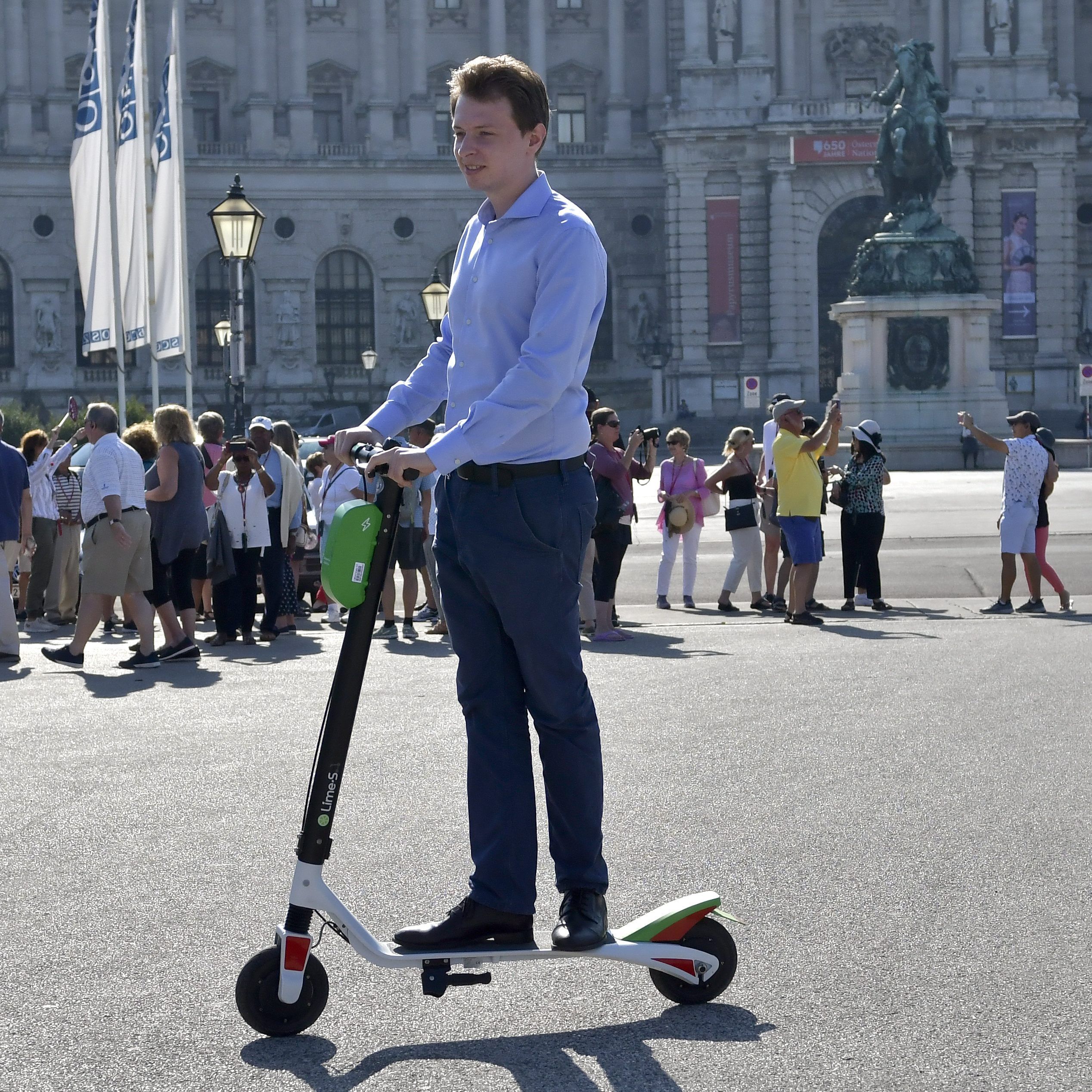 Ihre Freunde wissen nicht wo Sie sind? Ihr E-Tretroller weiß es.