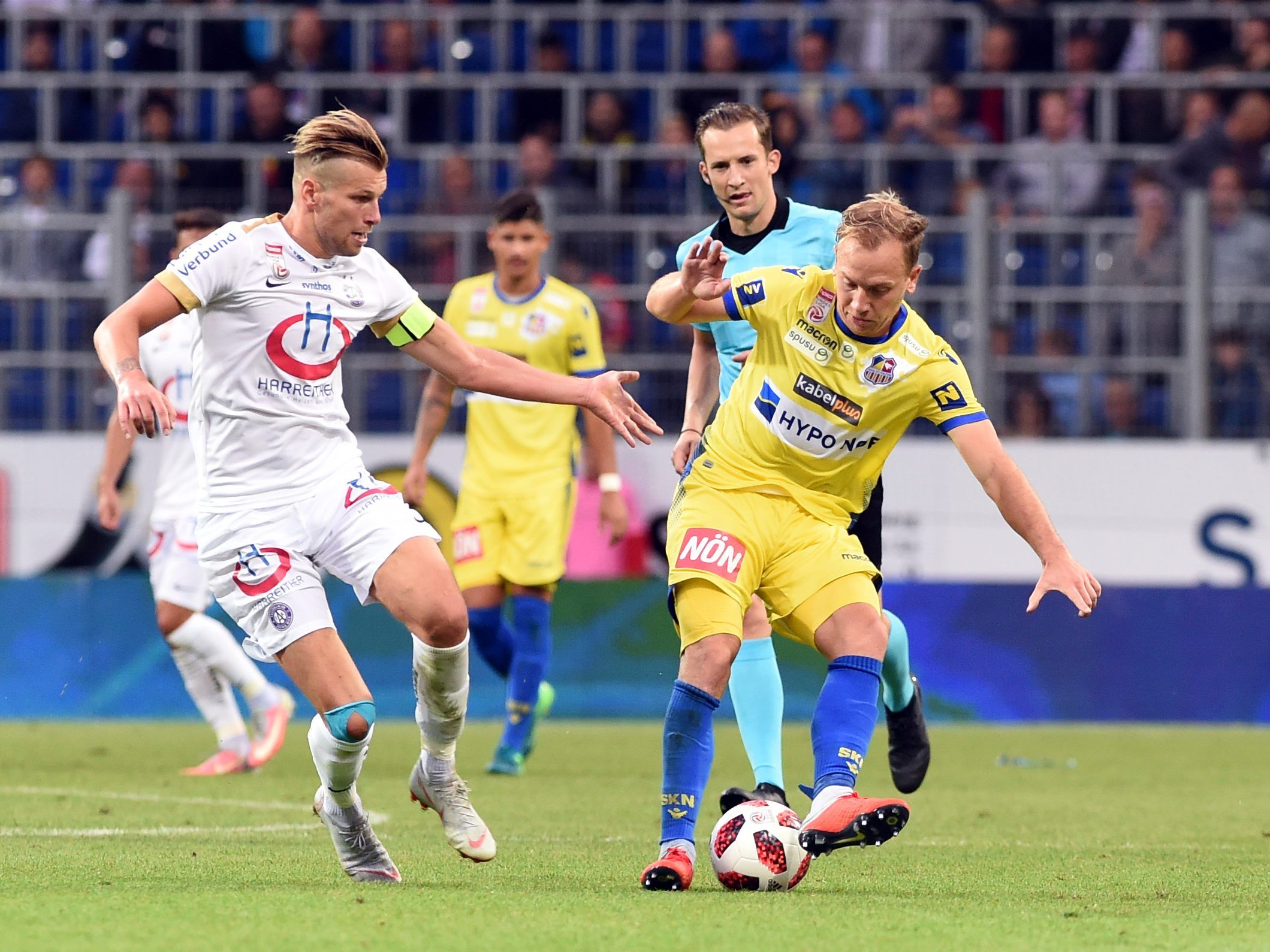 Hier sehen Sie das Match zwischen Austria Wien und SKN St. Pölten im Live-Stream. Hier sehen Sie das Match zwischen Austria Wien und SKN St. Pölten im Live-Stream.