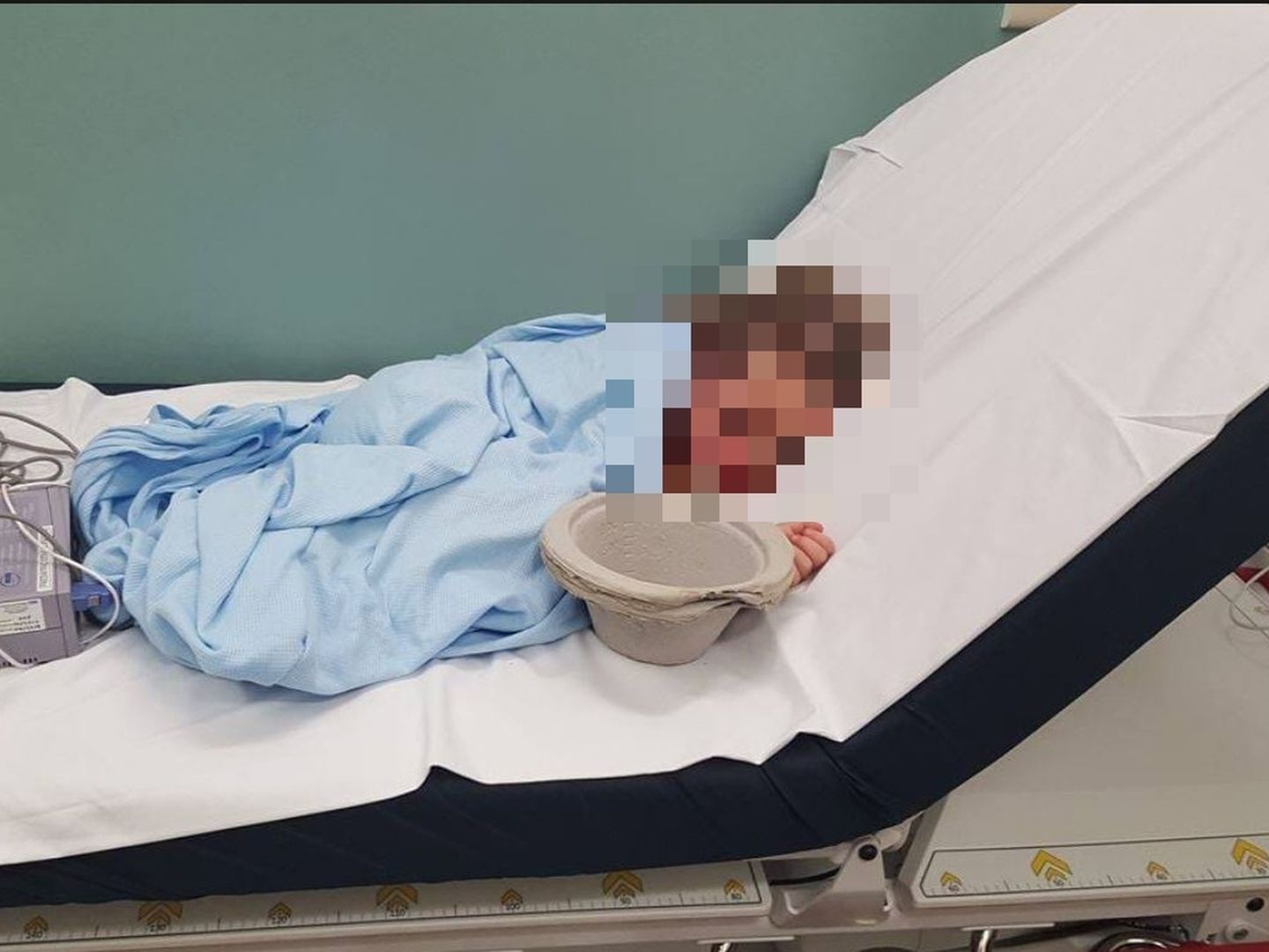 Das Mädchen musste im Krankenhaus behandelt werden.
