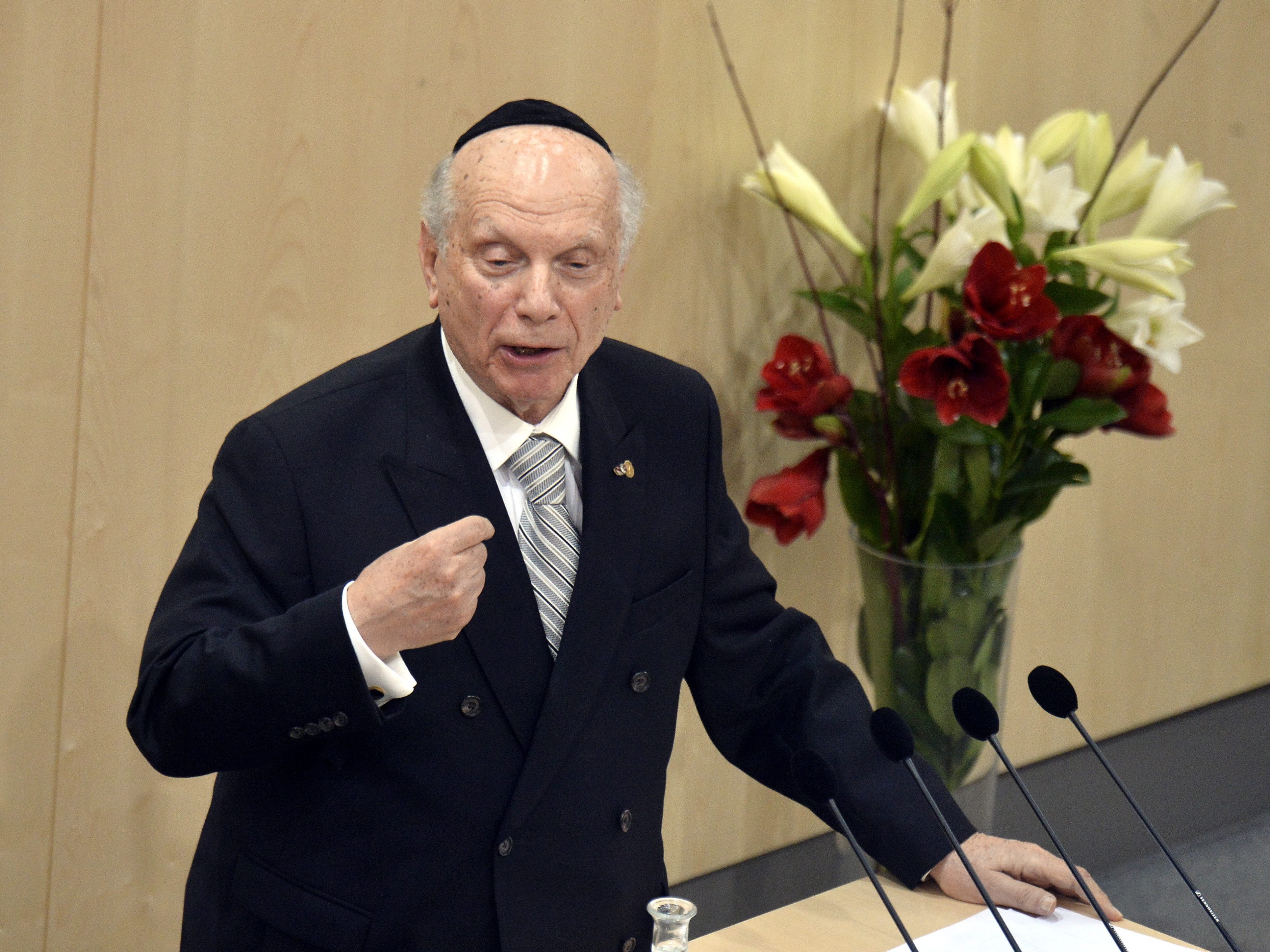 Rabbi Arthur Schneier bei der Shoa-Gedenkveranstaltung in der Hofburg. Rabbi Arthur Schneier bei der Shoa-Gedenkveranstaltung in der Hofburg.