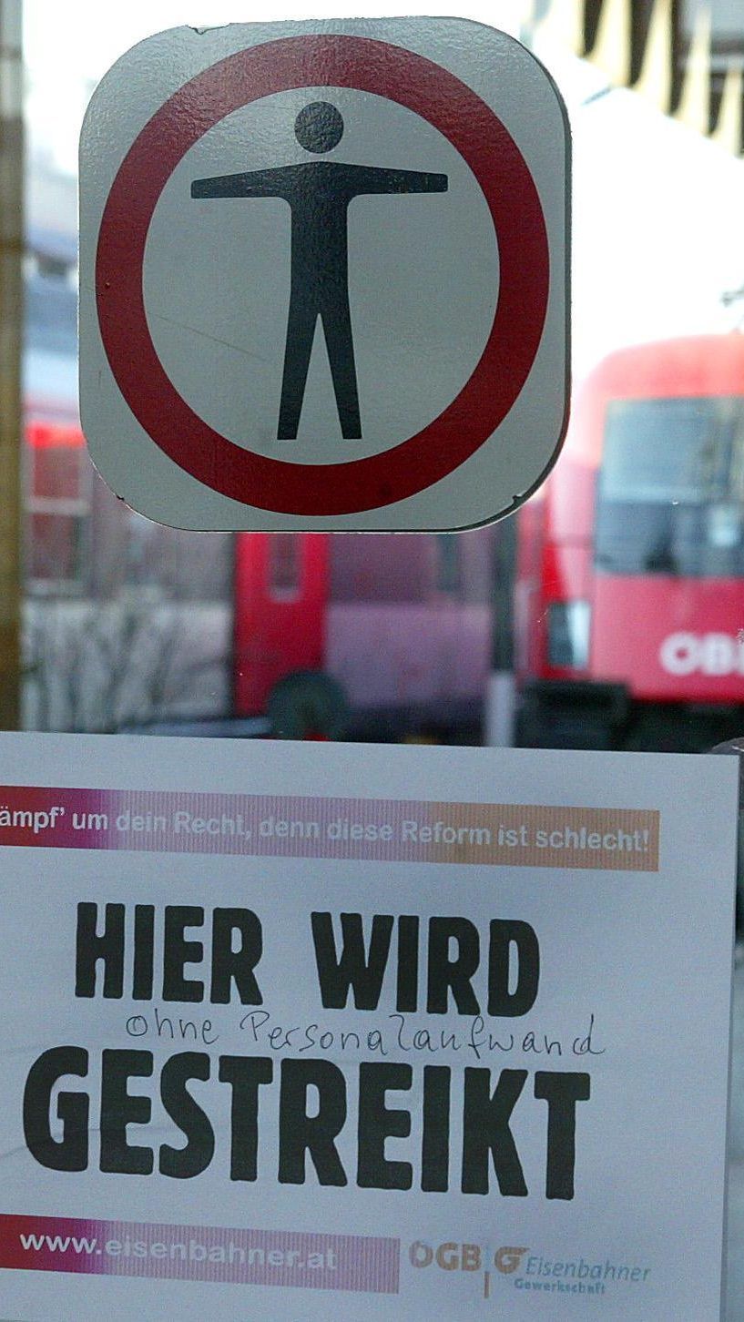 Ob bei den ÖBB gestreikt wird , ist noch nicht fix.
