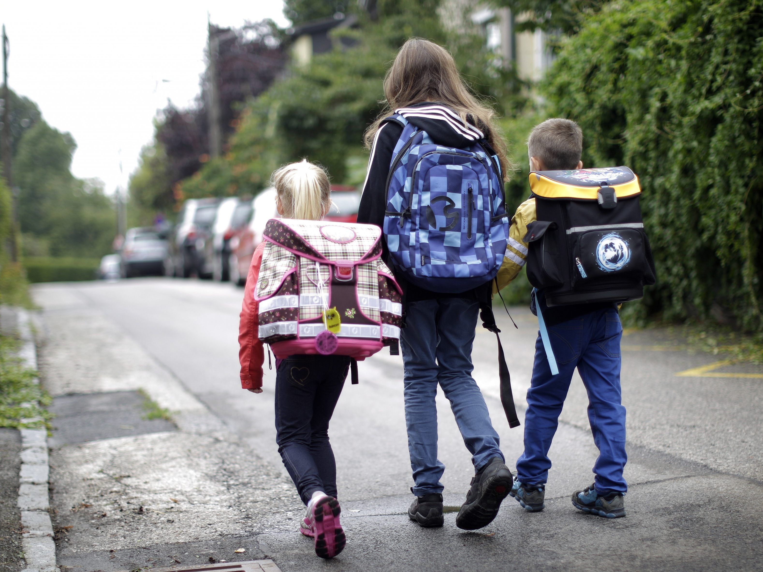 Temporäre Sperre des Verkehrs vor Wiener Schulen soll ausgeweitet werden. Temporäre Sperre des Verkehrs vor Wiener Schulen soll ausgeweitet werden.
