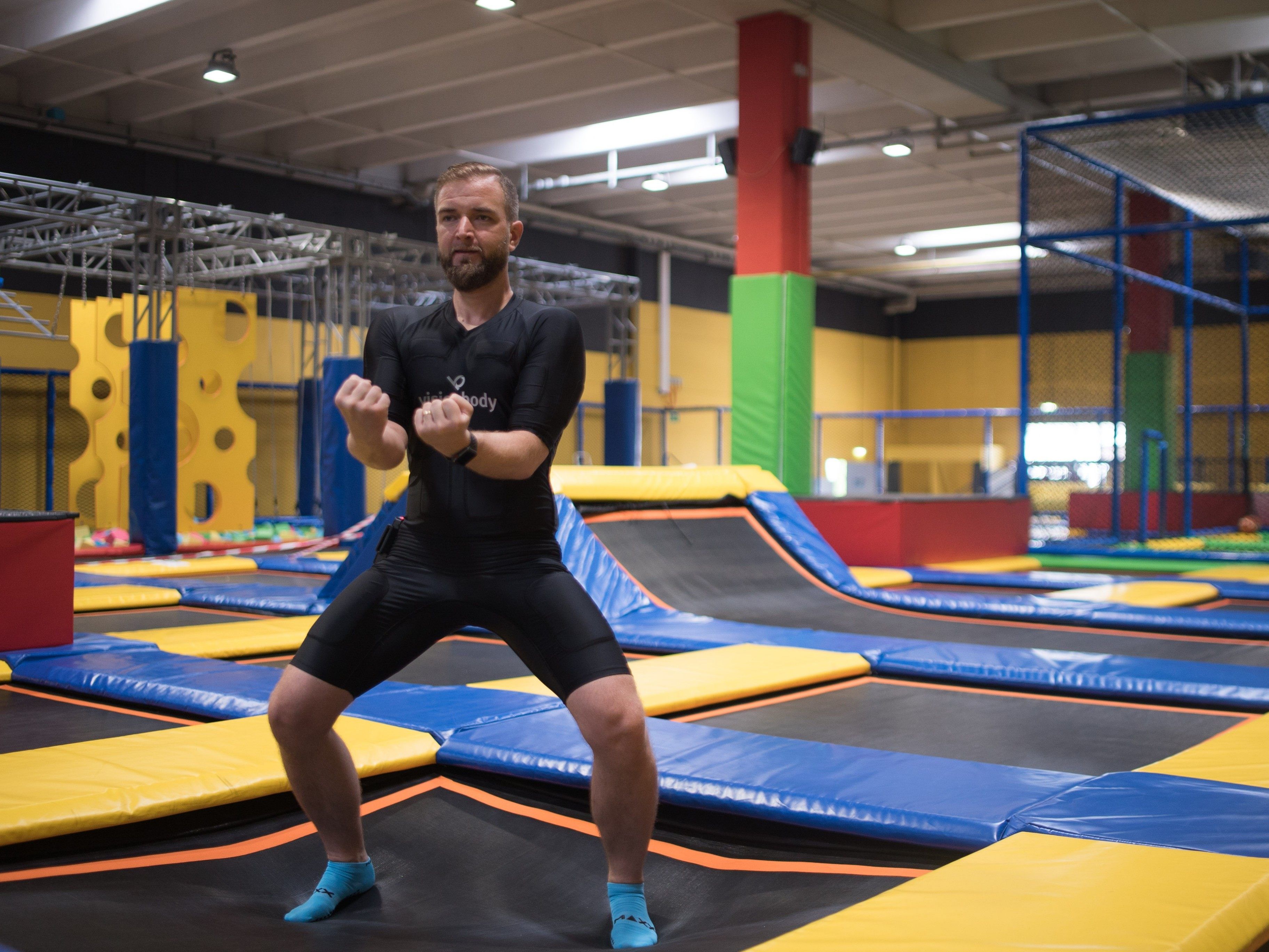 20 Minuten im Powersuit sind so effizient wie eine Stunde intensives Ausdauertraining. 20 Minuten im Powersuit sind so effizient wie eine Stunde intensives Ausdauertraining.